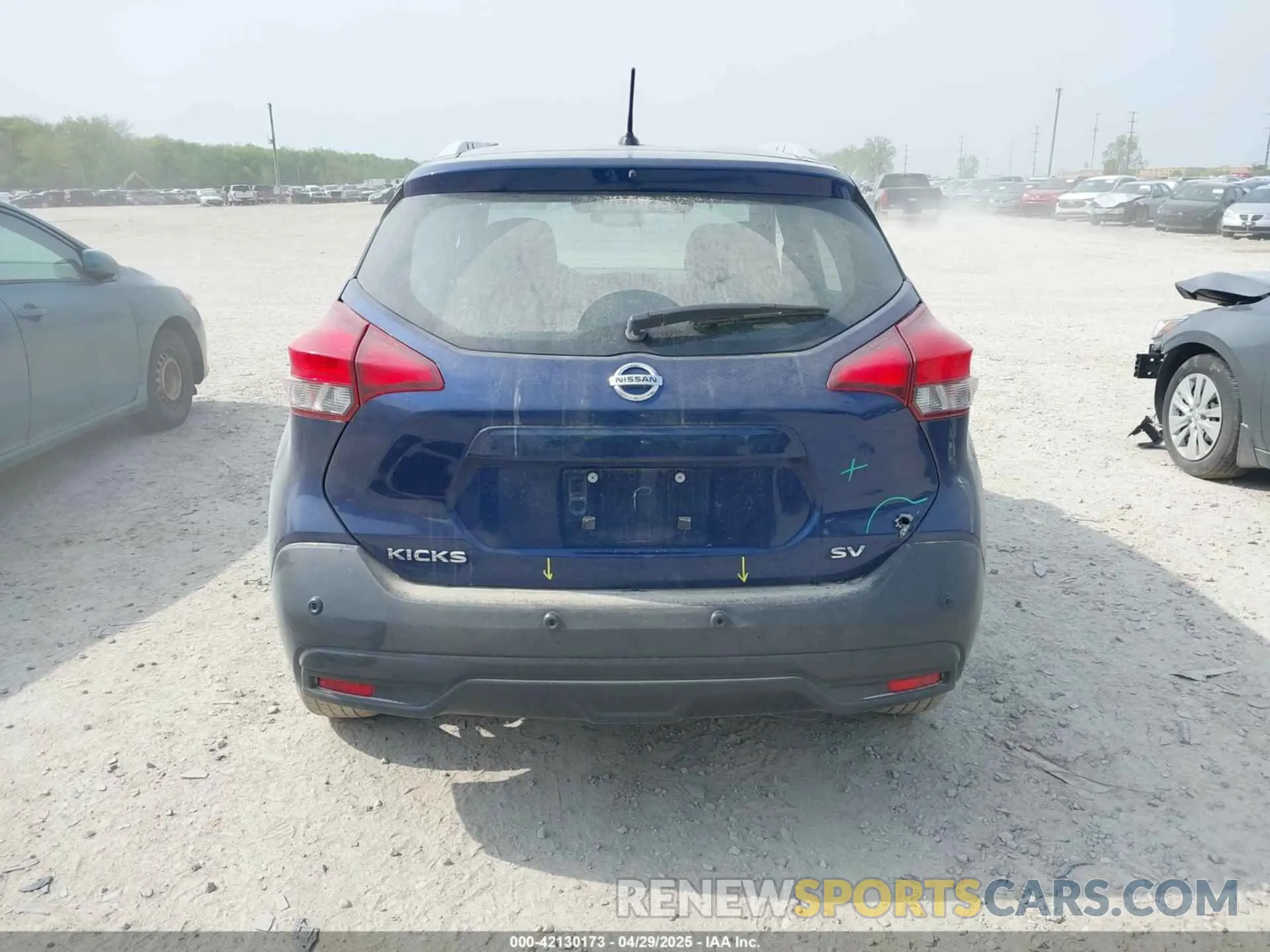16 Photograph of a damaged car 3N1CP5CV0LL507892 NISSAN KICKS 2020