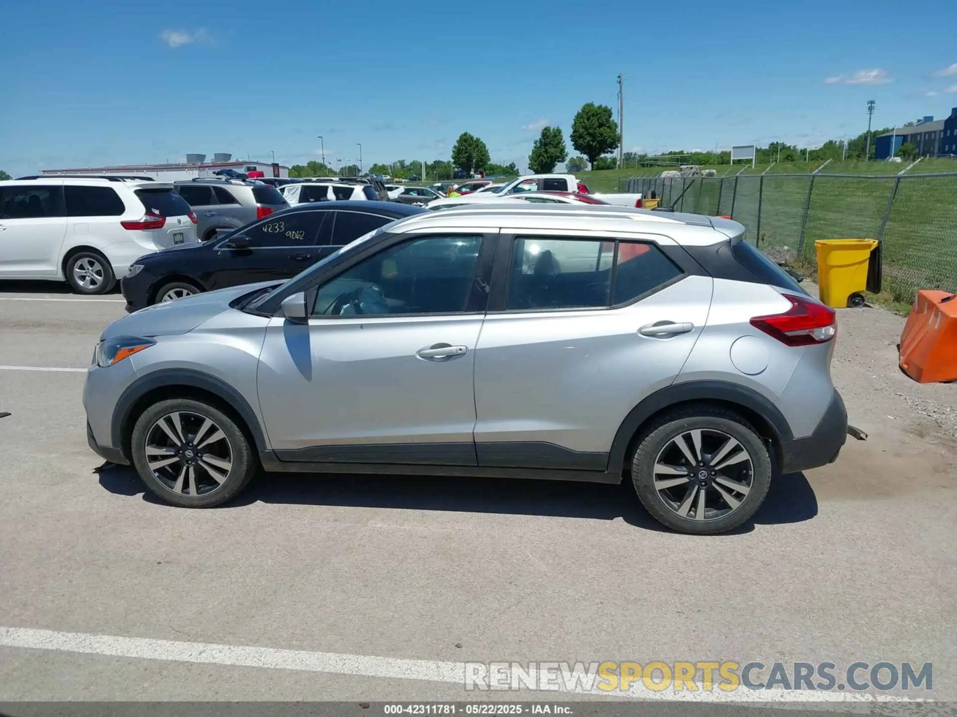 15 Photograph of a damaged car 3N1CP5CV0LL508475 NISSAN KICKS 2020