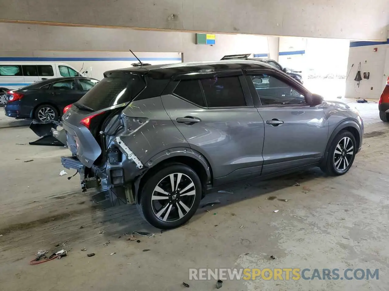 3 Photograph of a damaged car 3N1CP5CV0LL515779 NISSAN KICKS 2020