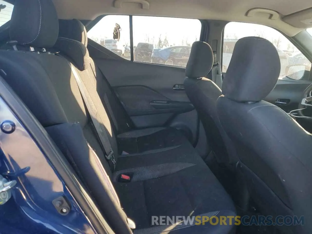 11 Photograph of a damaged car 3N1CP5CV0LL526393 NISSAN KICKS 2020