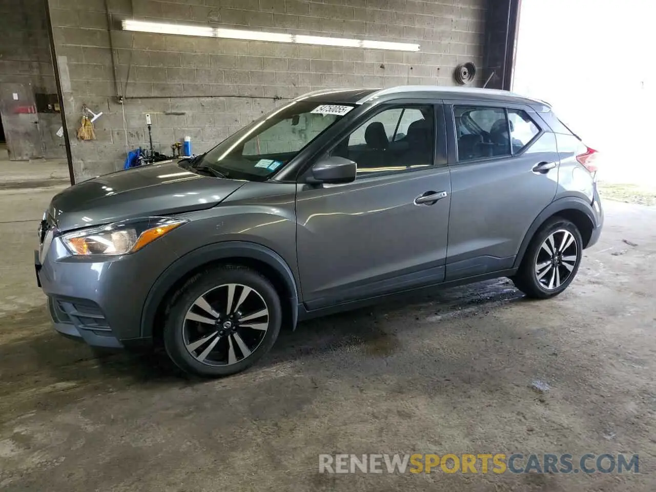1 Photograph of a damaged car 3N1CP5CV0LL528984 NISSAN KICKS 2020