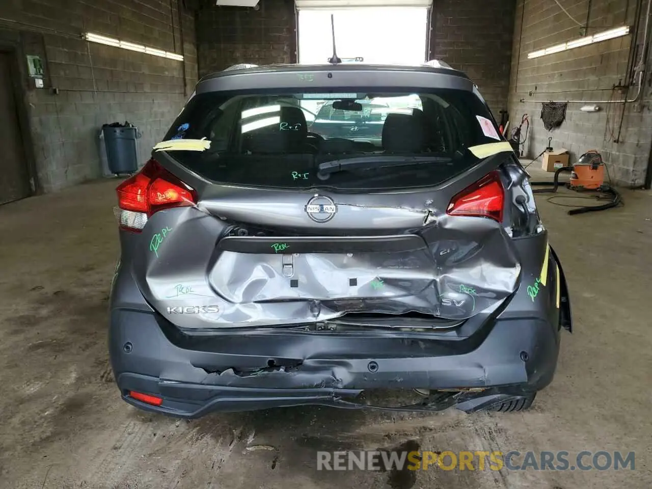 6 Photograph of a damaged car 3N1CP5CV0LL528984 NISSAN KICKS 2020