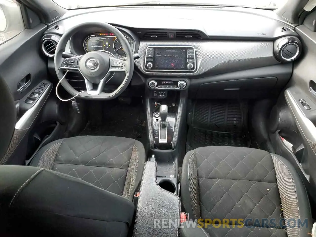8 Photograph of a damaged car 3N1CP5CV0LL538012 NISSAN KICKS 2020