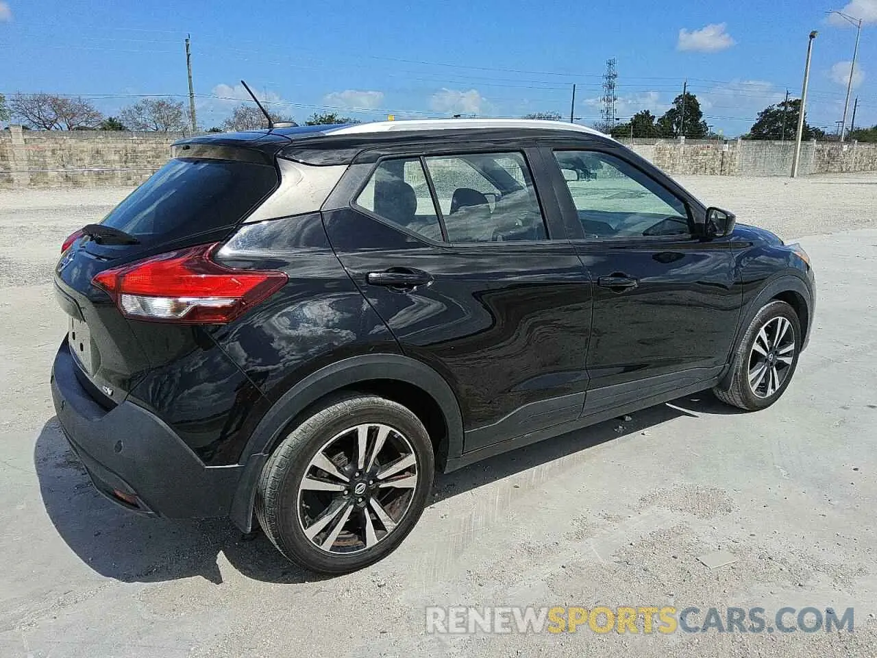 3 Photograph of a damaged car 3N1CP5CV0LL549446 NISSAN KICKS 2020