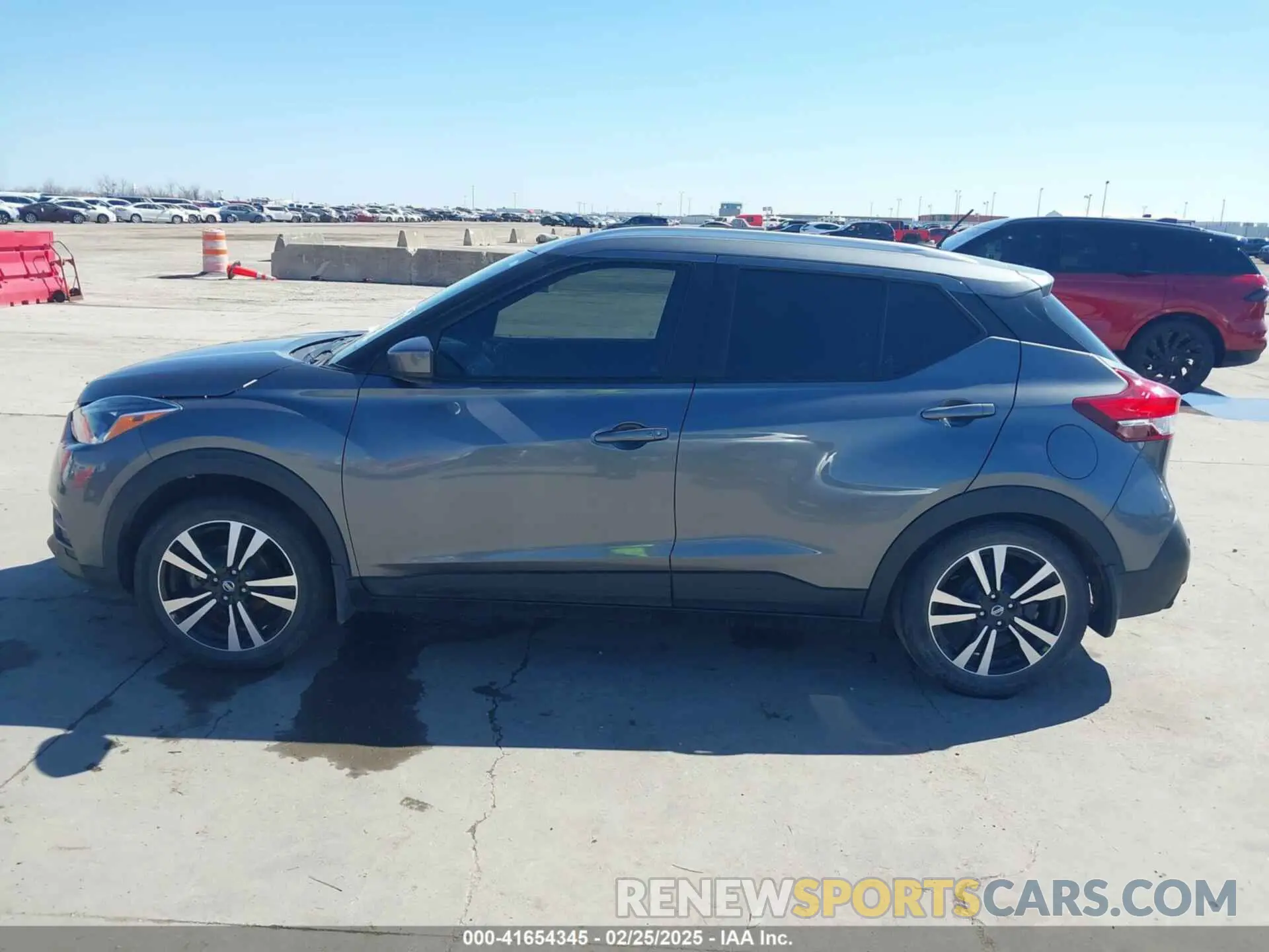15 Photograph of a damaged car 3N1CP5CV0LL550449 NISSAN KICKS 2020