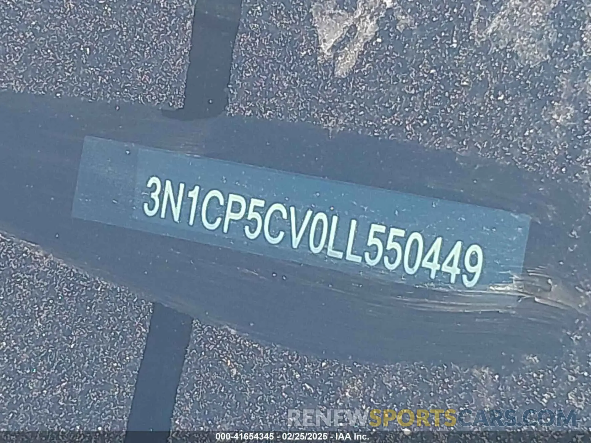 18 Photograph of a damaged car 3N1CP5CV0LL550449 NISSAN KICKS 2020