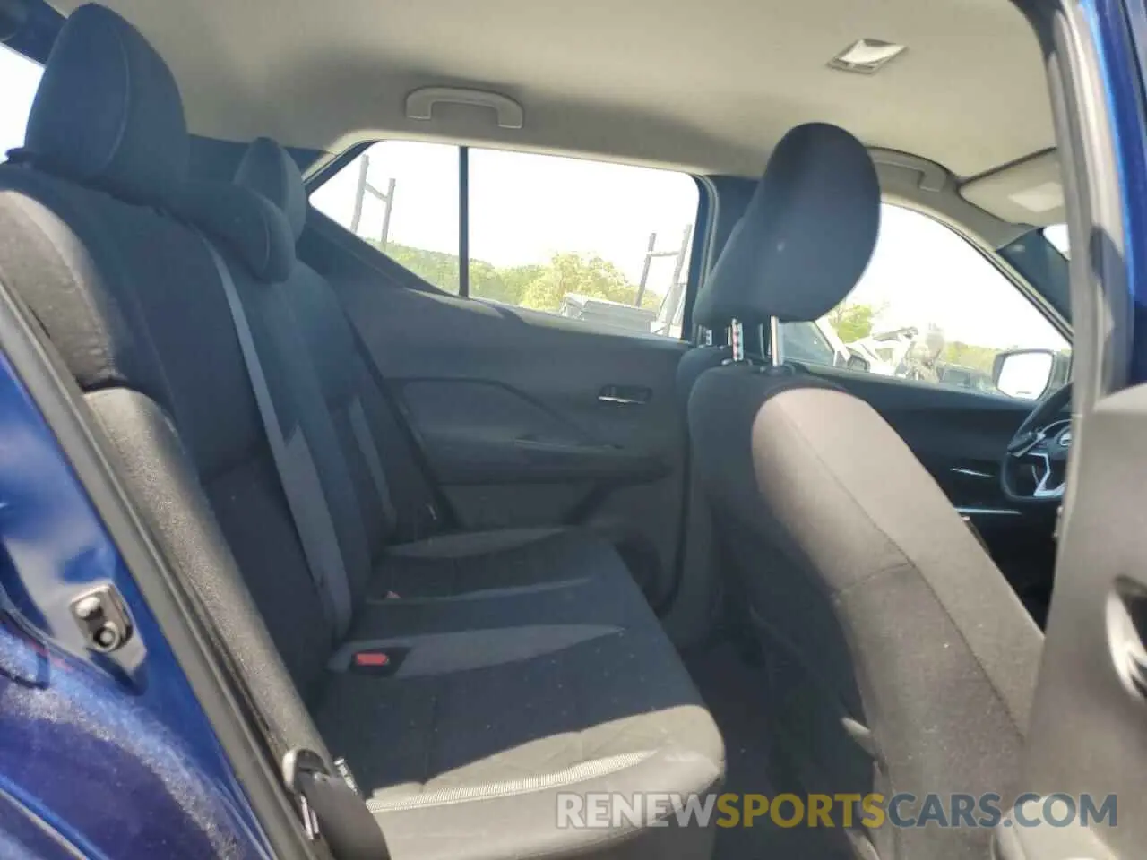 11 Photograph of a damaged car 3N1CP5CV0LL577120 NISSAN KICKS 2020