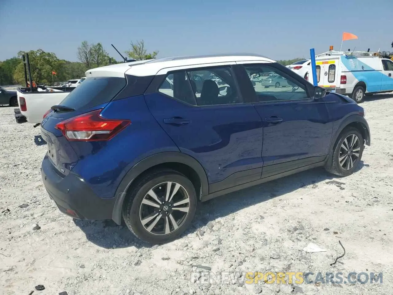 3 Photograph of a damaged car 3N1CP5CV0LL577120 NISSAN KICKS 2020