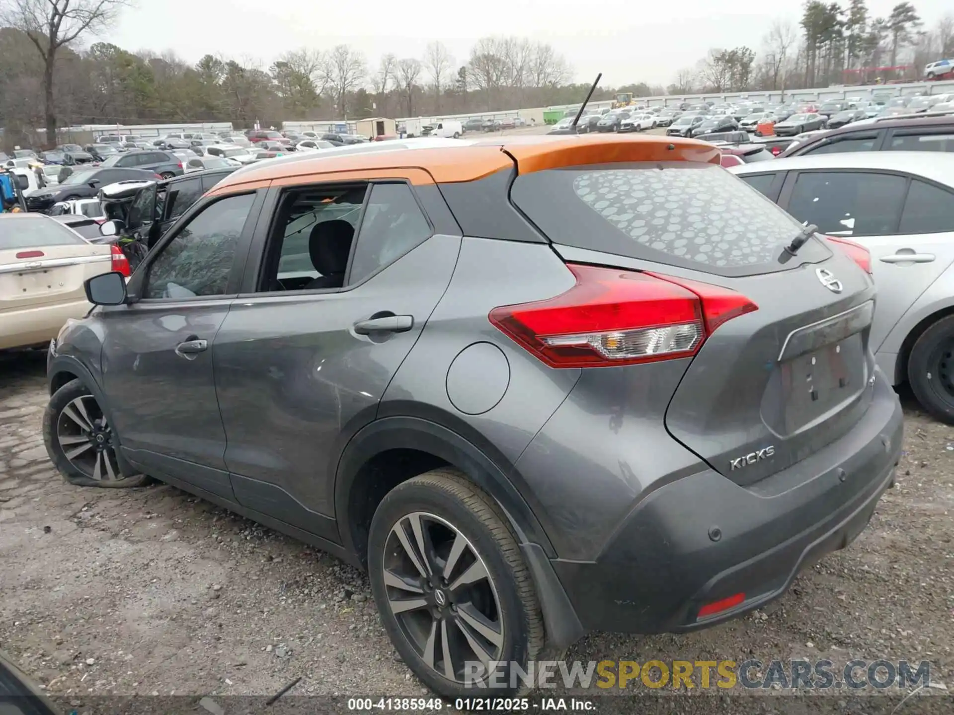 14 Photograph of a damaged car 3N1CP5CV1LL490617 NISSAN KICKS 2020