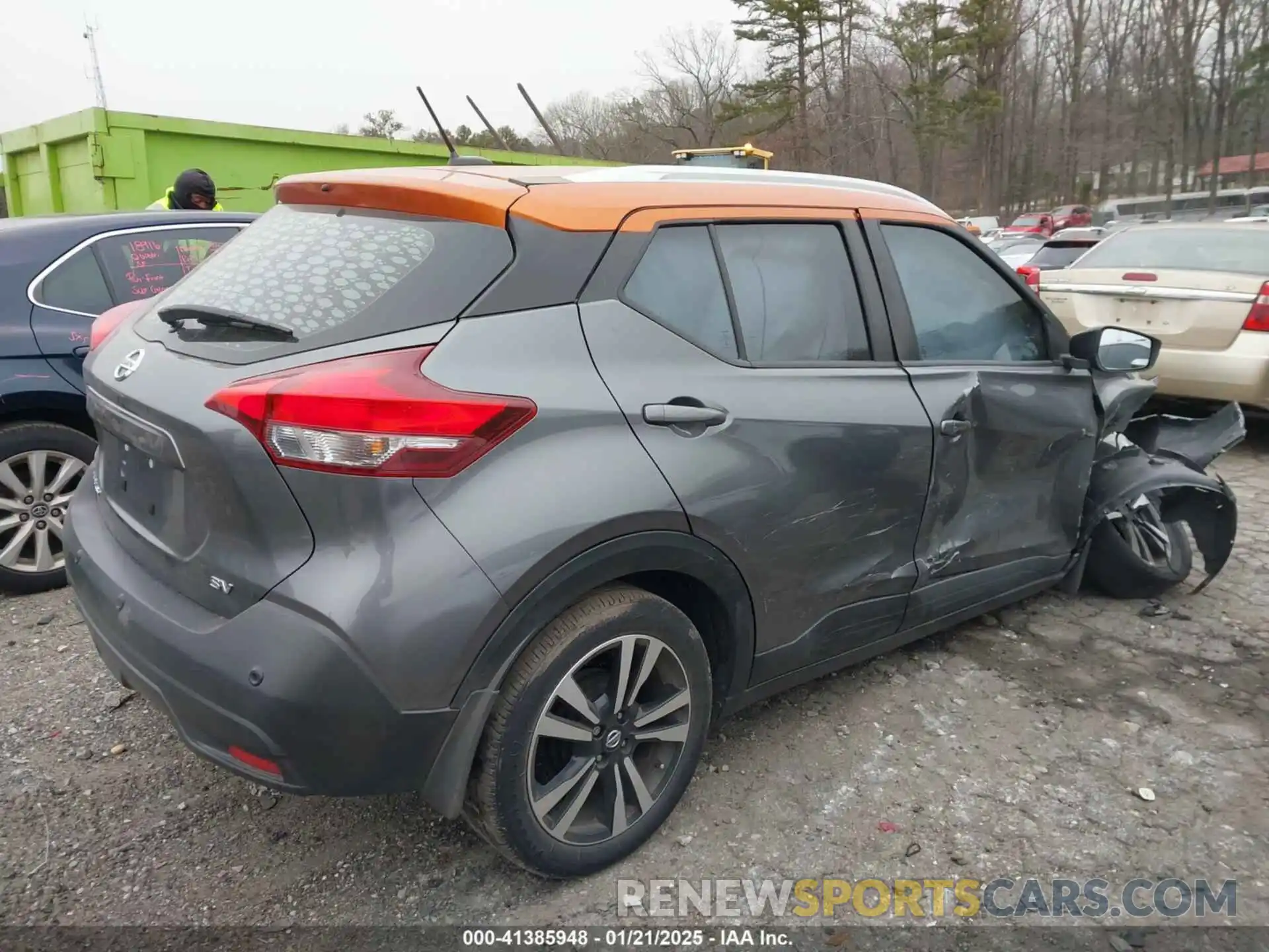 4 Photograph of a damaged car 3N1CP5CV1LL490617 NISSAN KICKS 2020