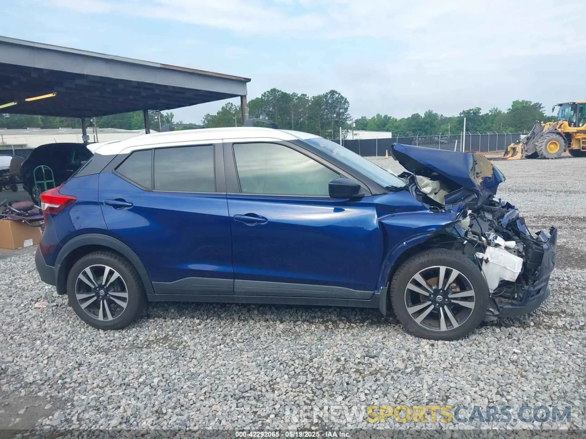 13 Photograph of a damaged car 3N1CP5CV1LL499995 NISSAN KICKS 2020
