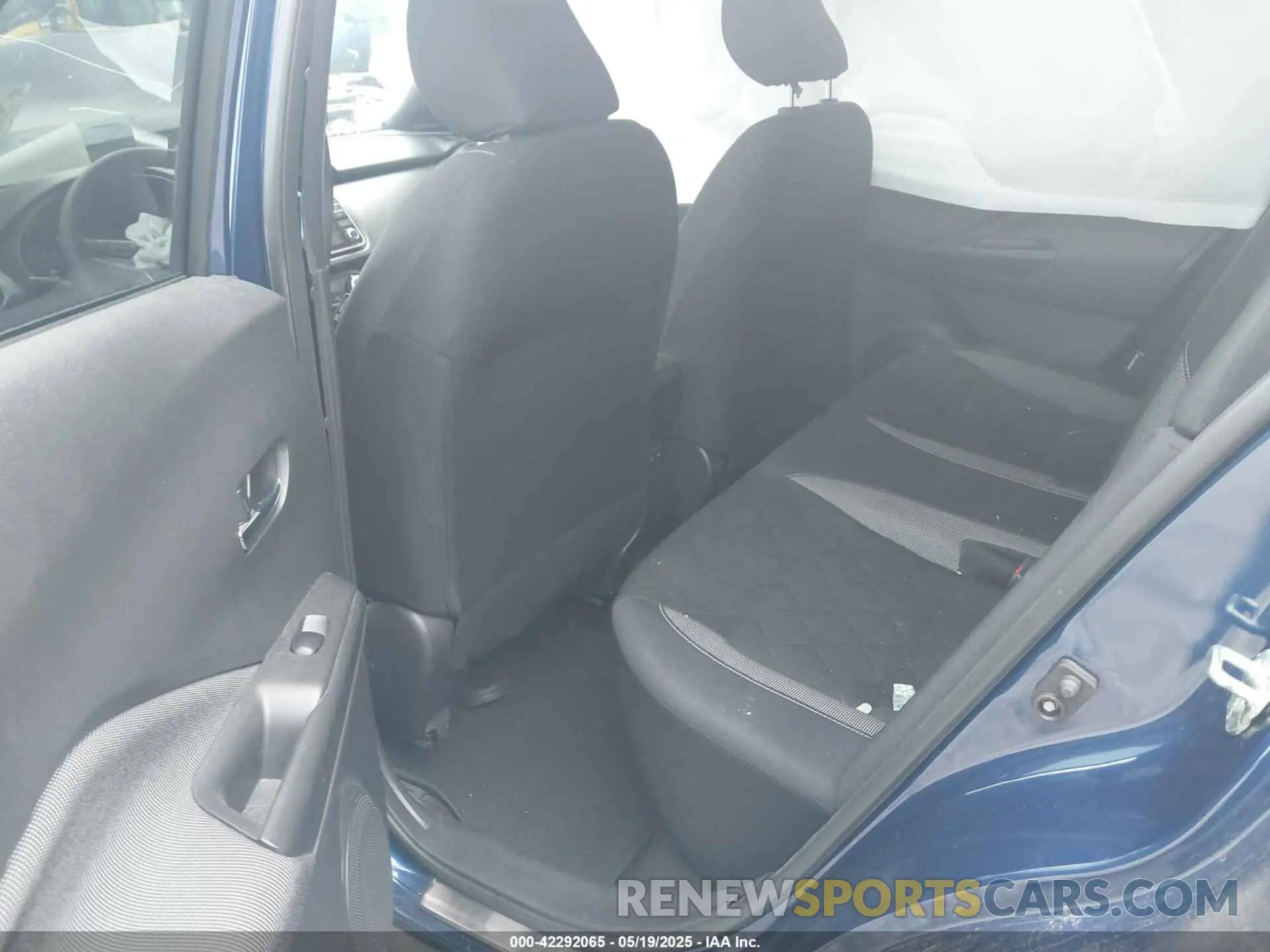 8 Photograph of a damaged car 3N1CP5CV1LL499995 NISSAN KICKS 2020