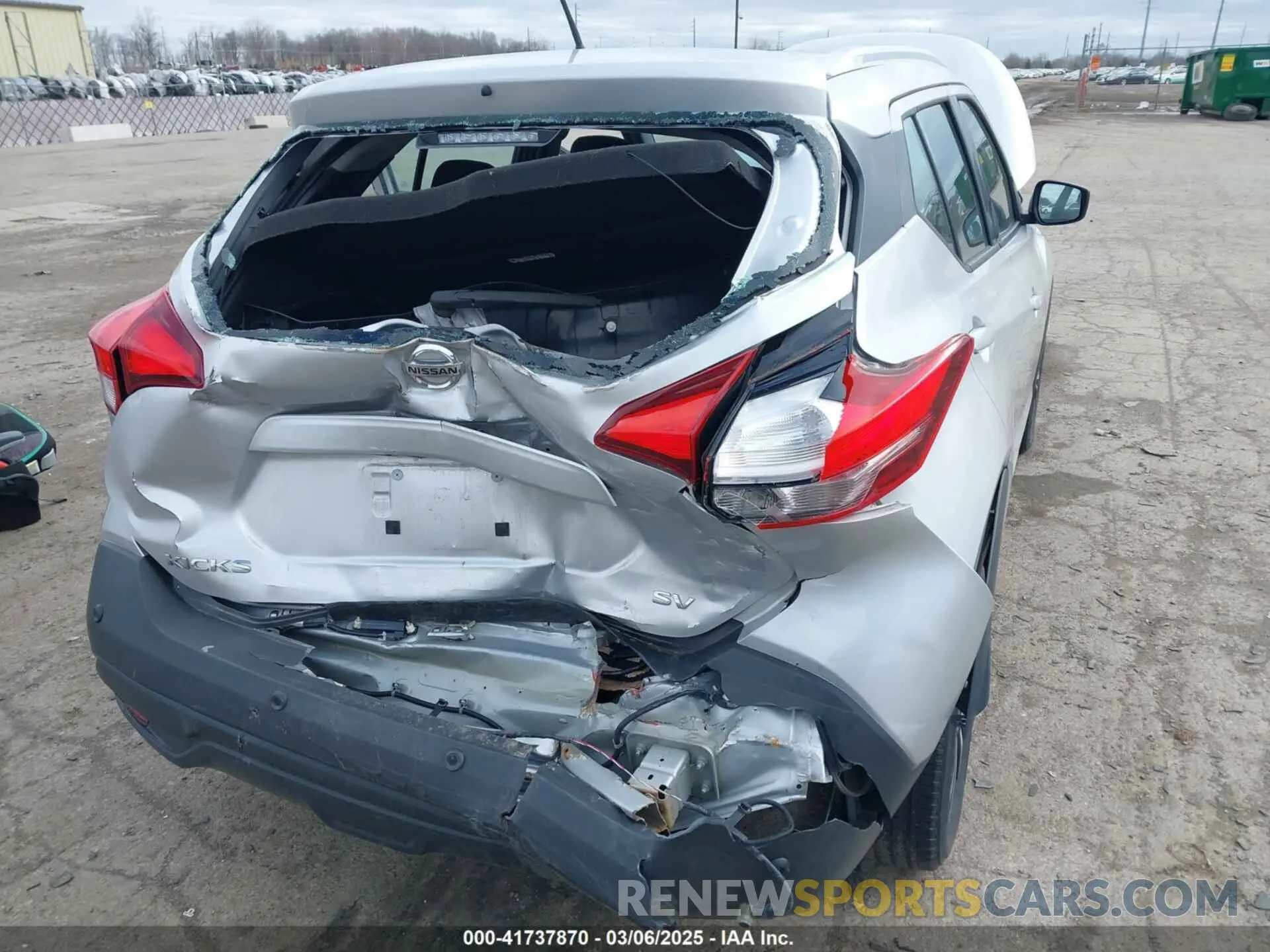 6 Photograph of a damaged car 3N1CP5CV1LL502166 NISSAN KICKS 2020