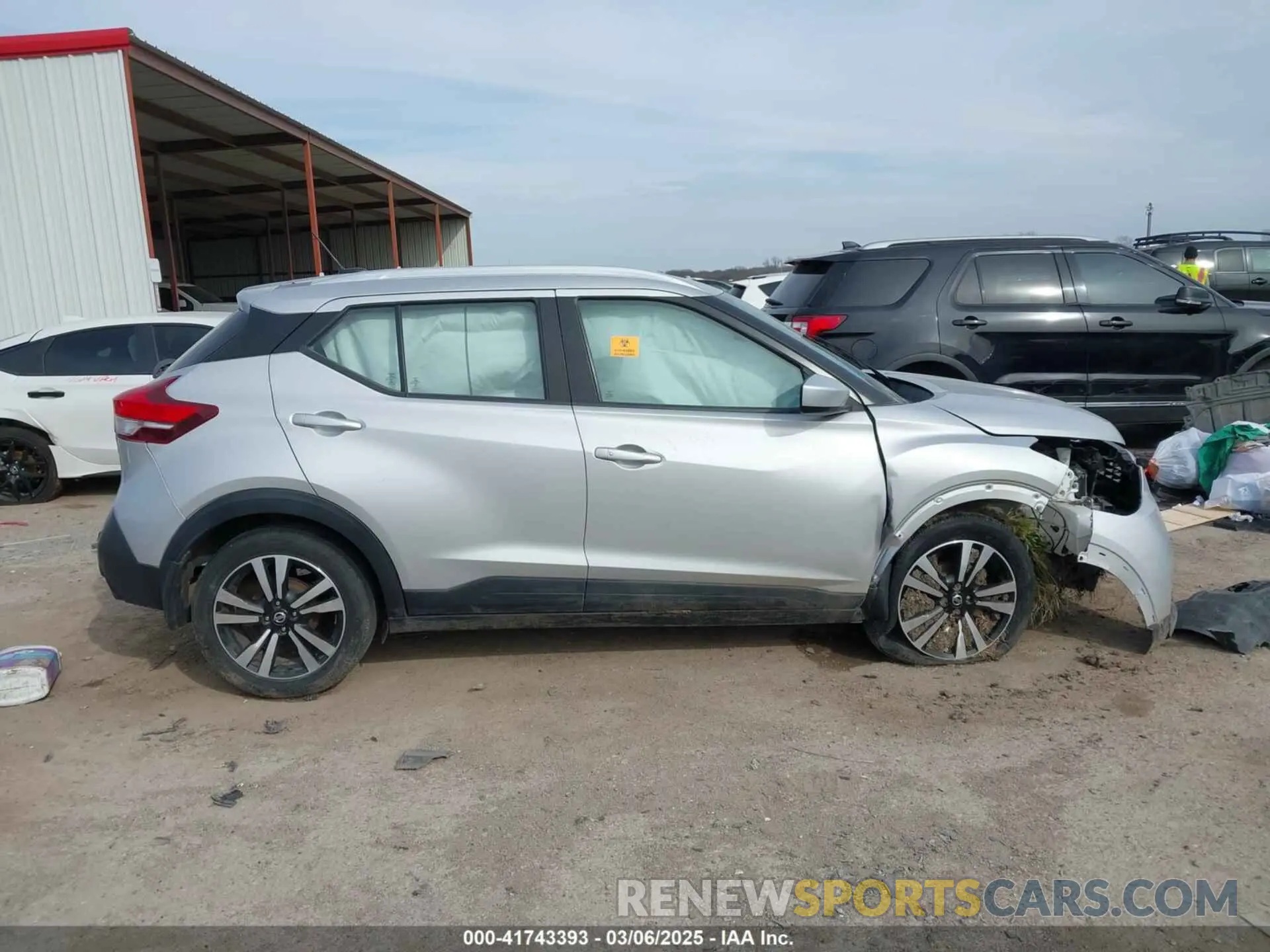 12 Photograph of a damaged car 3N1CP5CV1LL506511 NISSAN KICKS 2020