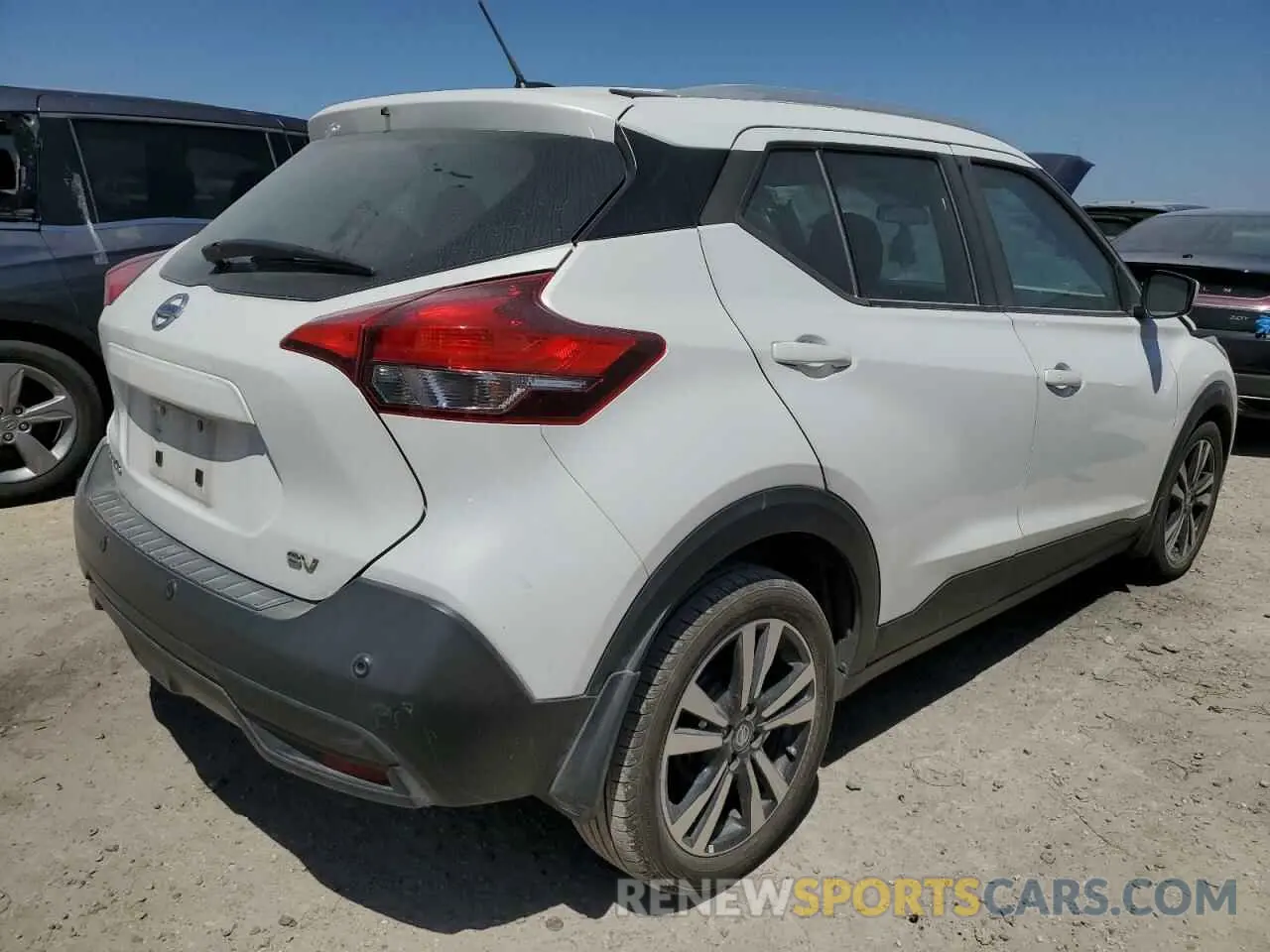 3 Photograph of a damaged car 3N1CP5CV1LL519937 NISSAN KICKS 2020