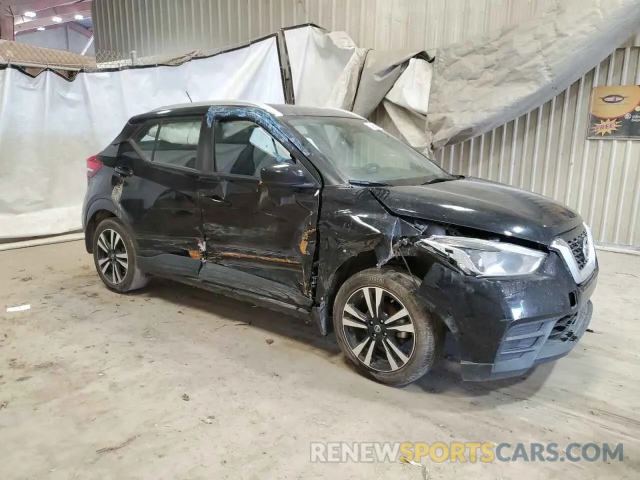 4 Photograph of a damaged car 3N1CP5CV1LL523535 NISSAN KICKS 2020