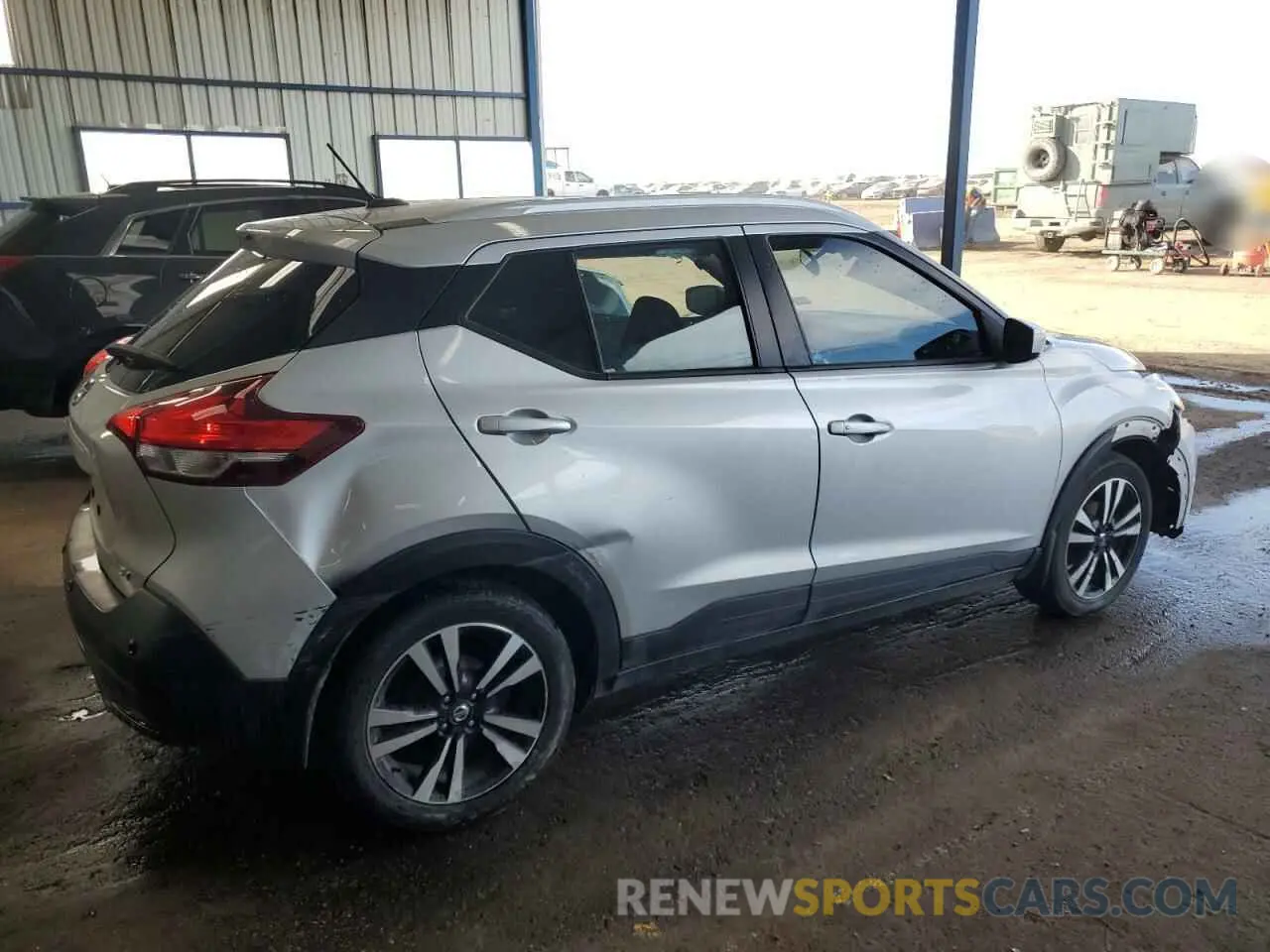 3 Photograph of a damaged car 3N1CP5CV1LL537645 NISSAN KICKS 2020