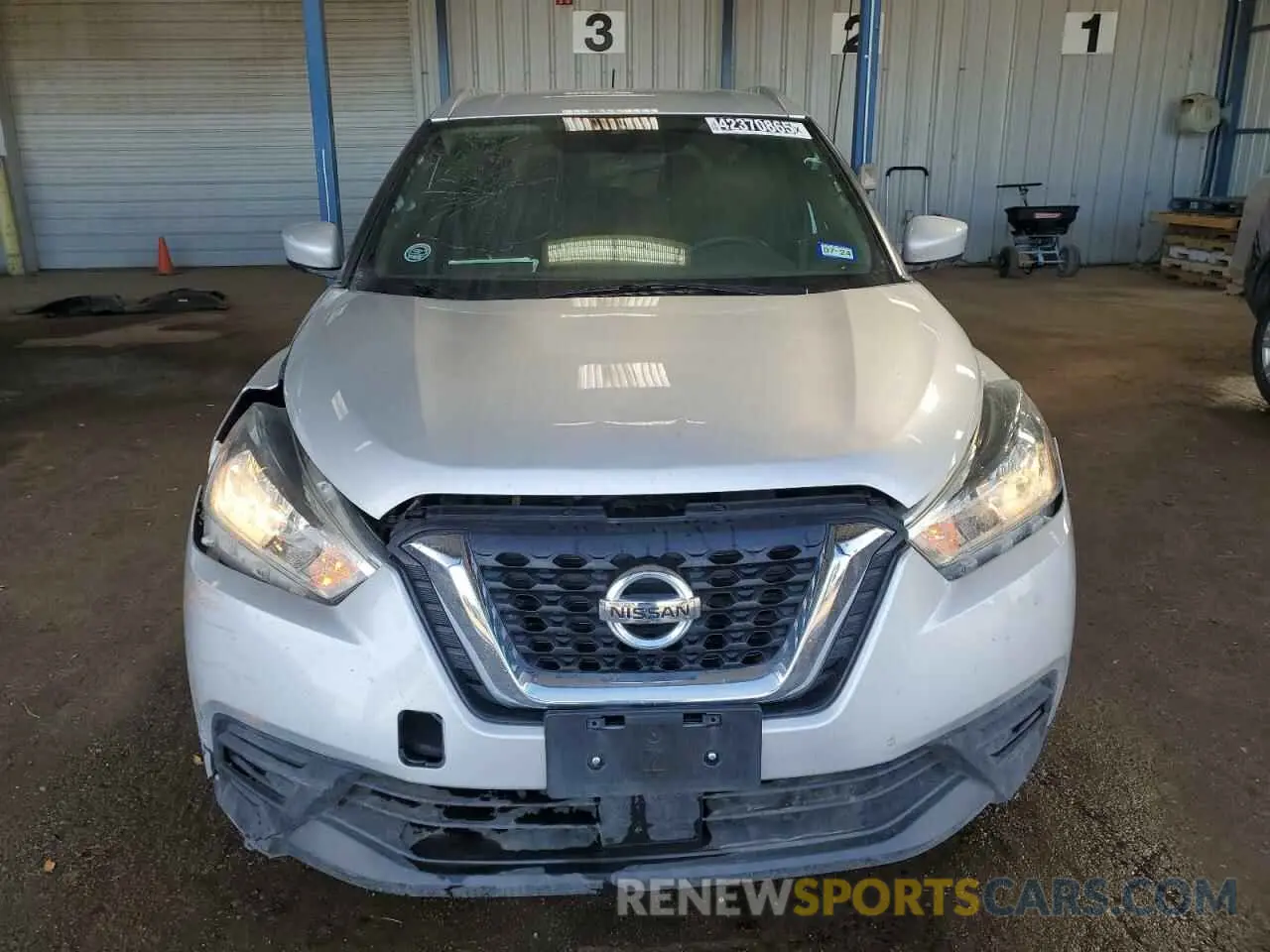 5 Photograph of a damaged car 3N1CP5CV1LL537645 NISSAN KICKS 2020