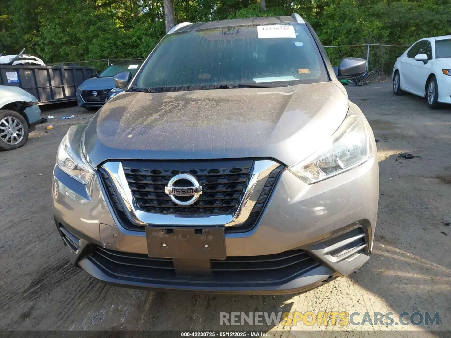 12 Photograph of a damaged car 3N1CP5CV1LL545972 NISSAN KICKS 2020
