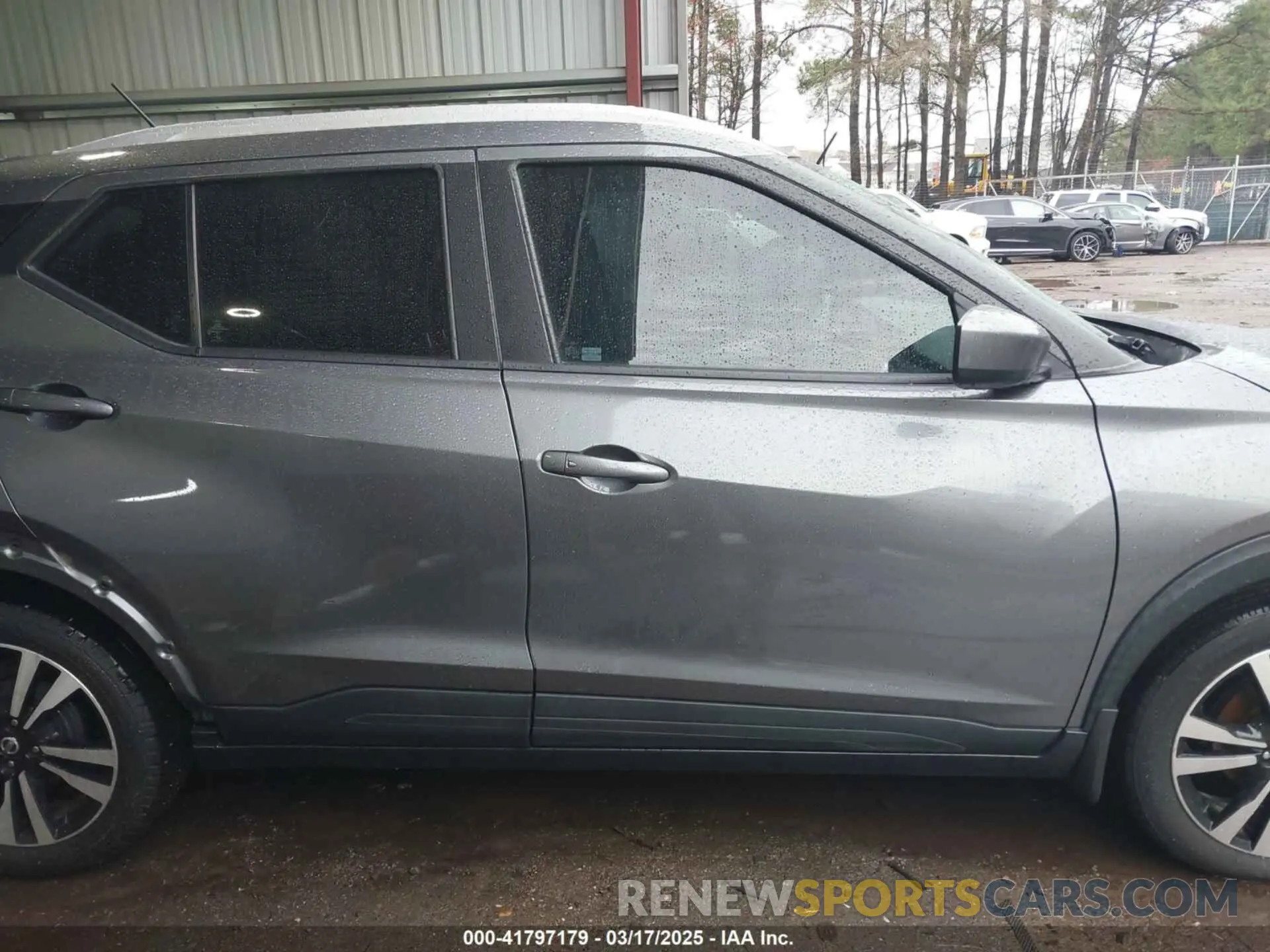 14 Photograph of a damaged car 3N1CP5CV1LL550962 NISSAN KICKS 2020
