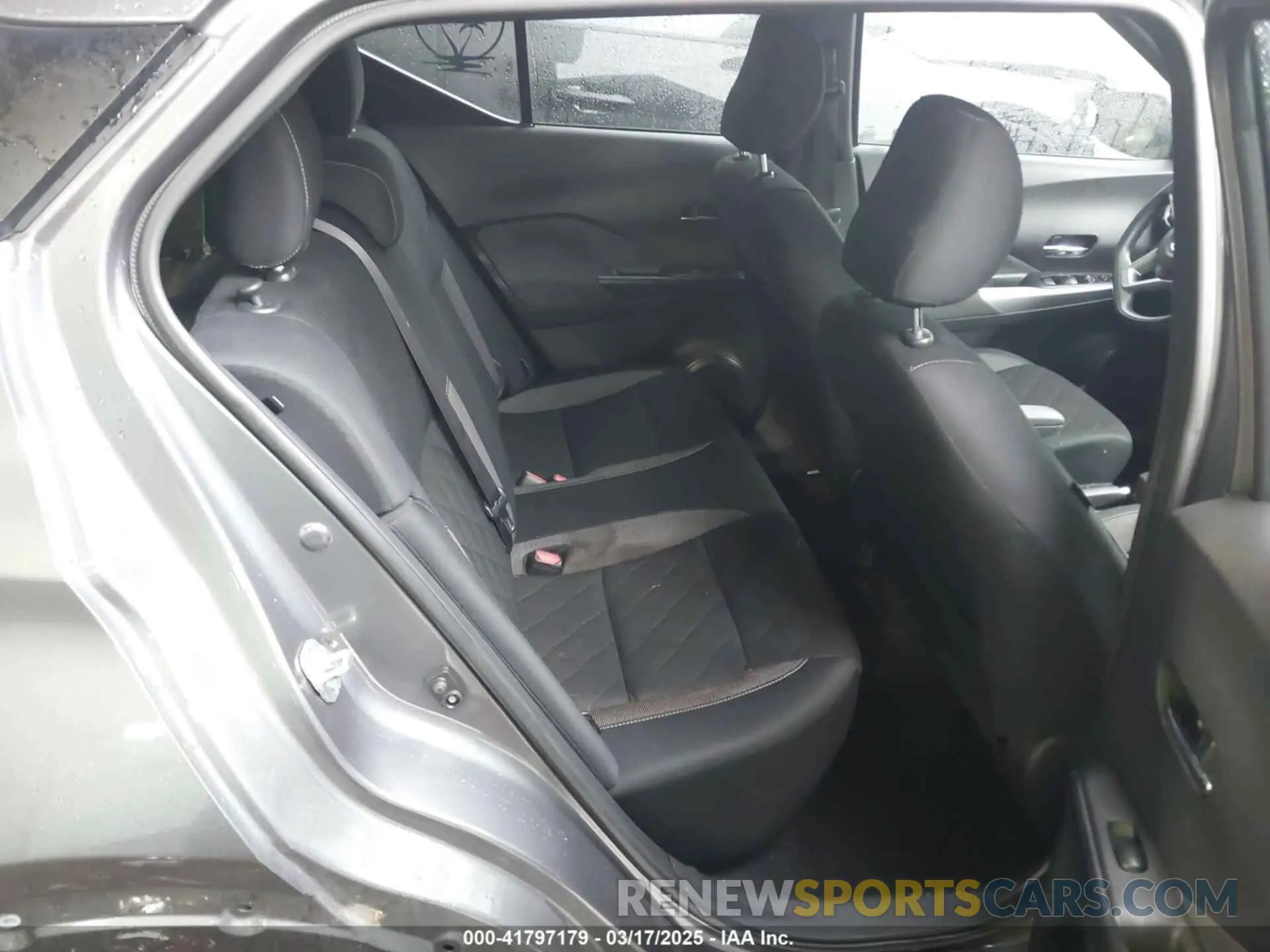 8 Photograph of a damaged car 3N1CP5CV1LL550962 NISSAN KICKS 2020