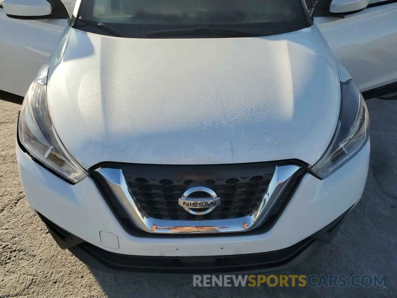 12 Photograph of a damaged car 3N1CP5CV2LL489363 NISSAN KICKS 2020