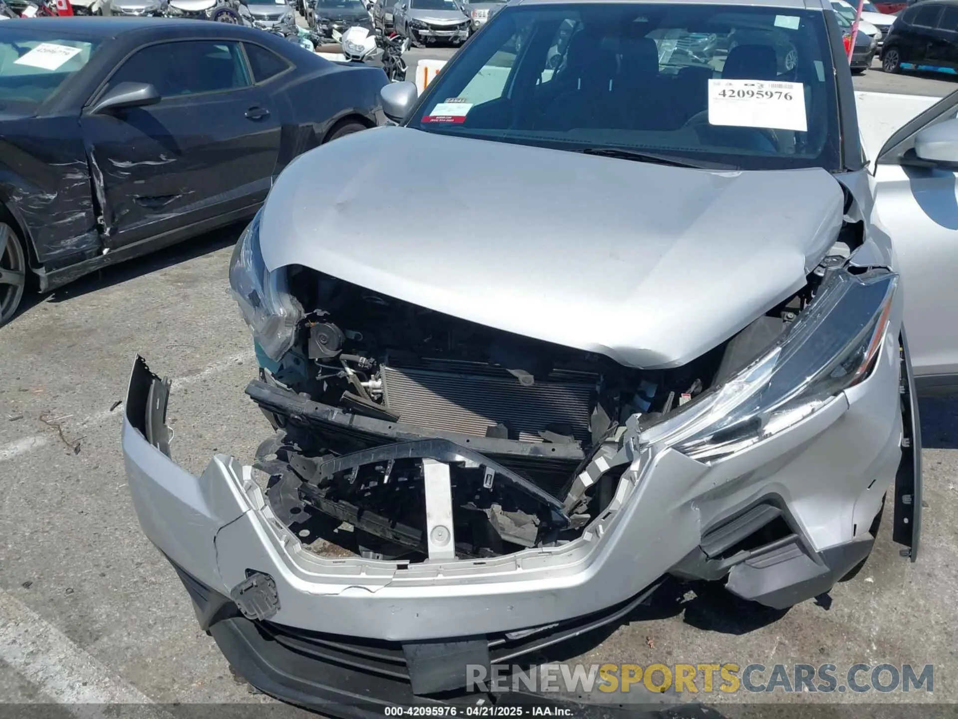6 Photograph of a damaged car 3N1CP5CV2LL495762 NISSAN KICKS 2020
