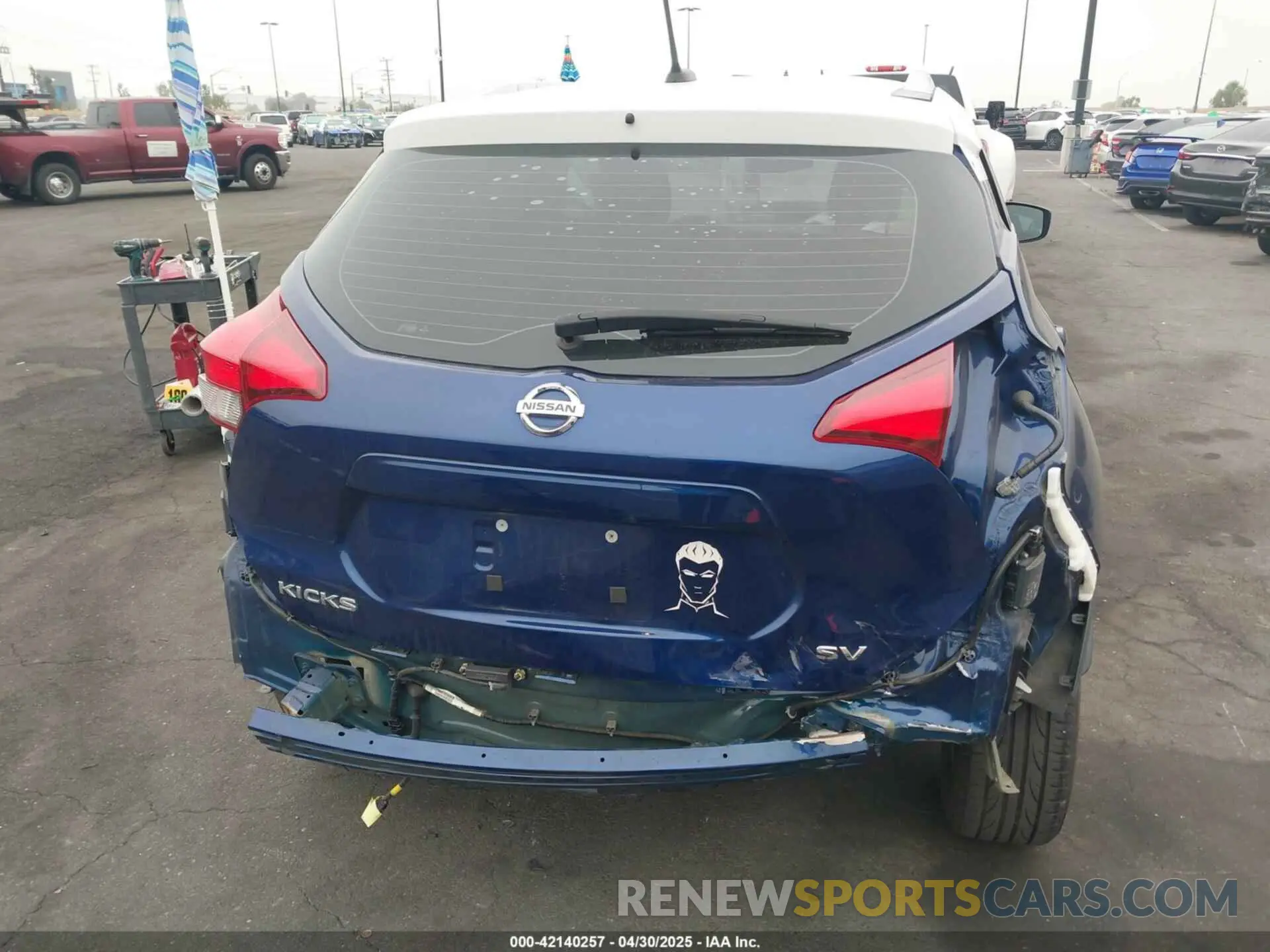 6 Photograph of a damaged car 3N1CP5CV2LL501138 NISSAN KICKS 2020