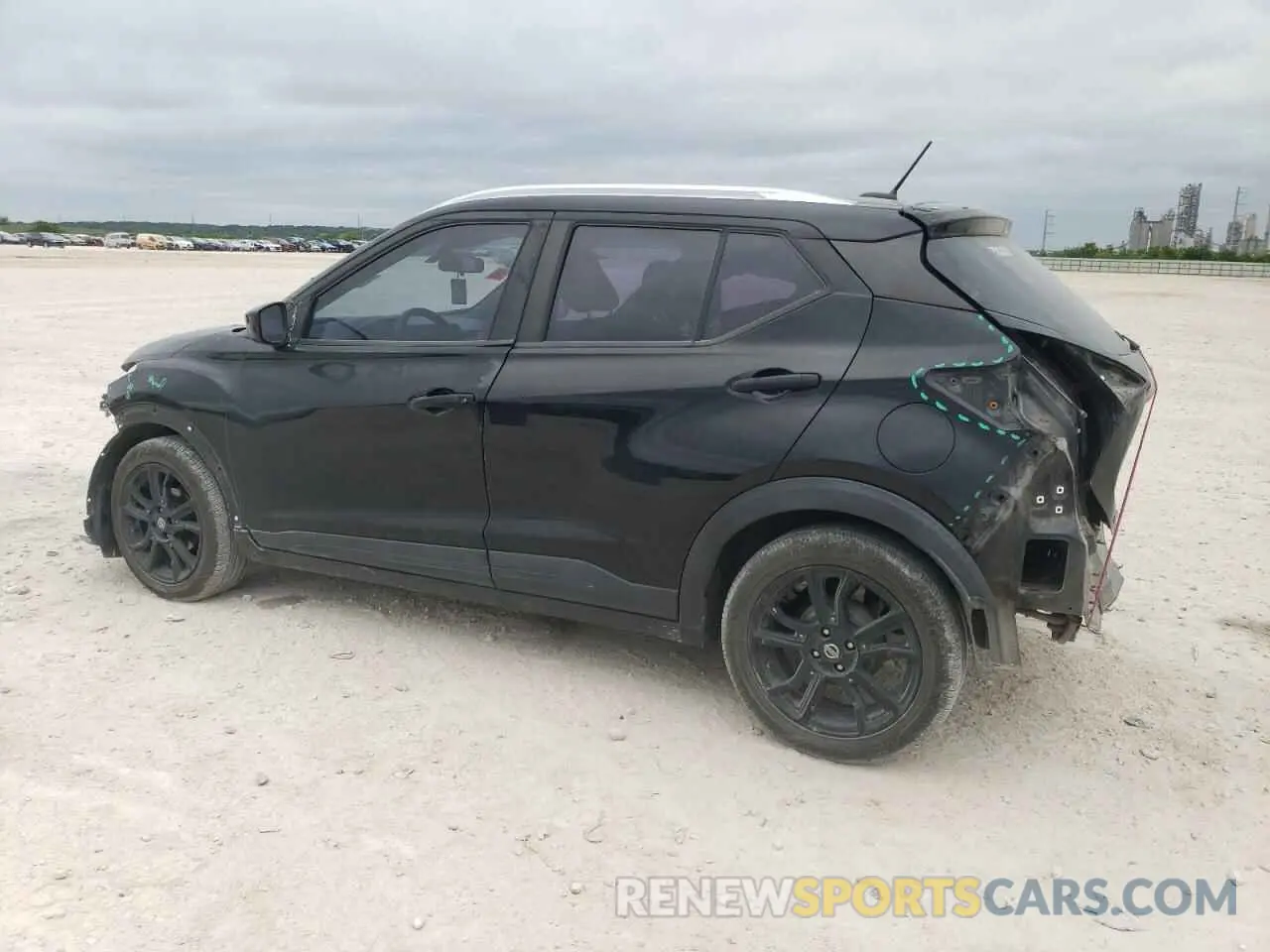 2 Photograph of a damaged car 3N1CP5CV2LL507859 NISSAN KICKS 2020