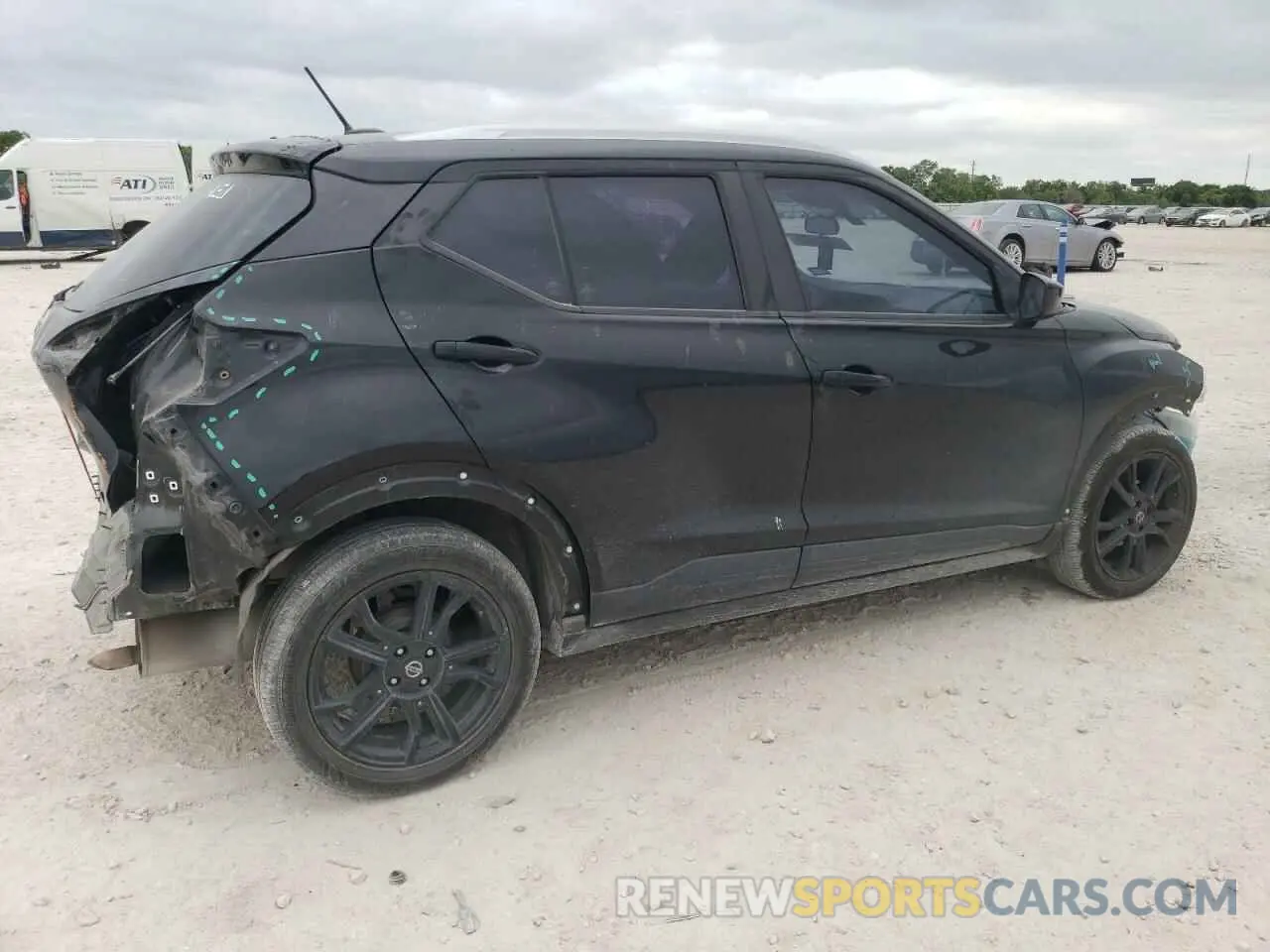 3 Photograph of a damaged car 3N1CP5CV2LL507859 NISSAN KICKS 2020