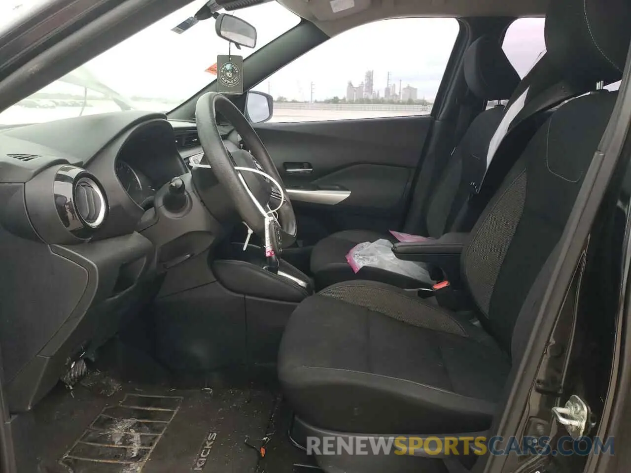7 Photograph of a damaged car 3N1CP5CV2LL507859 NISSAN KICKS 2020