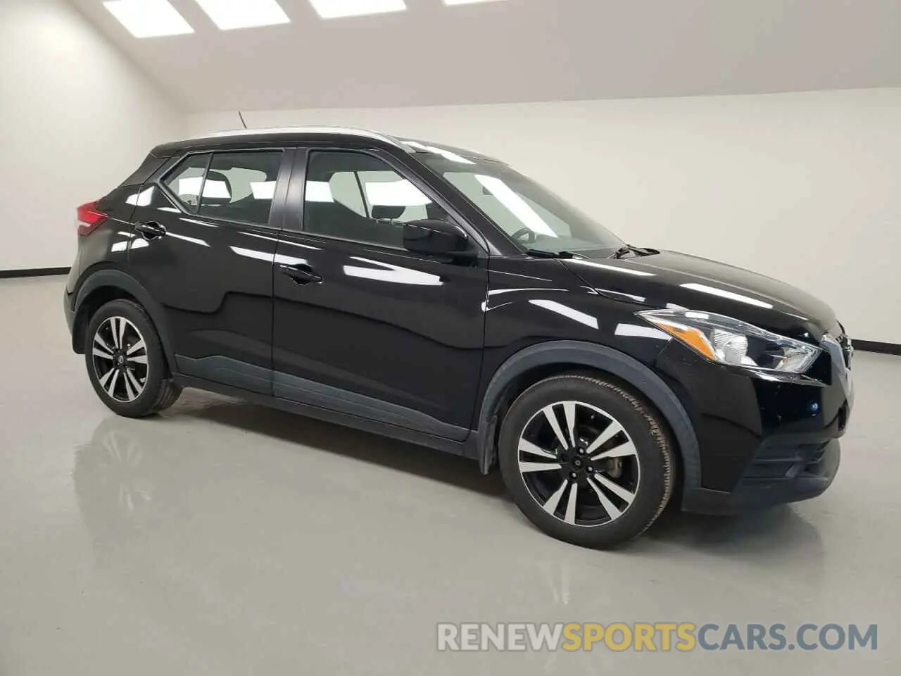 4 Photograph of a damaged car 3N1CP5CV2LL546290 NISSAN KICKS 2020