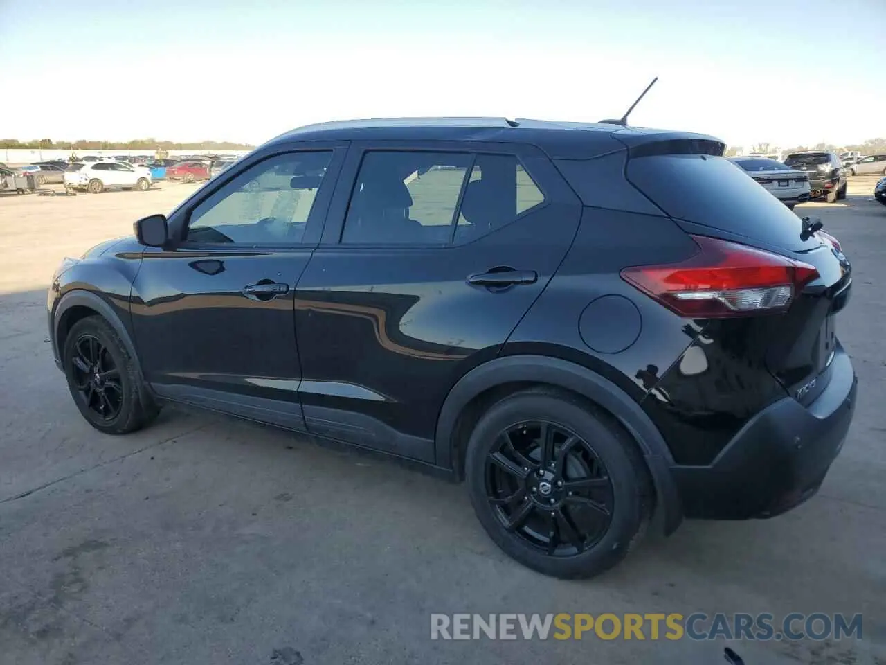 2 Photograph of a damaged car 3N1CP5CV2LL562246 NISSAN KICKS 2020