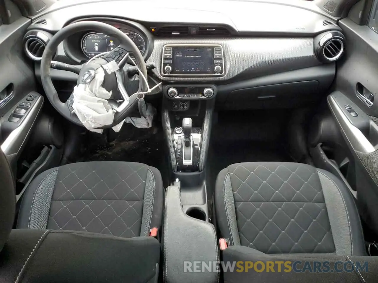 8 Photograph of a damaged car 3N1CP5CV2LL562439 NISSAN KICKS 2020