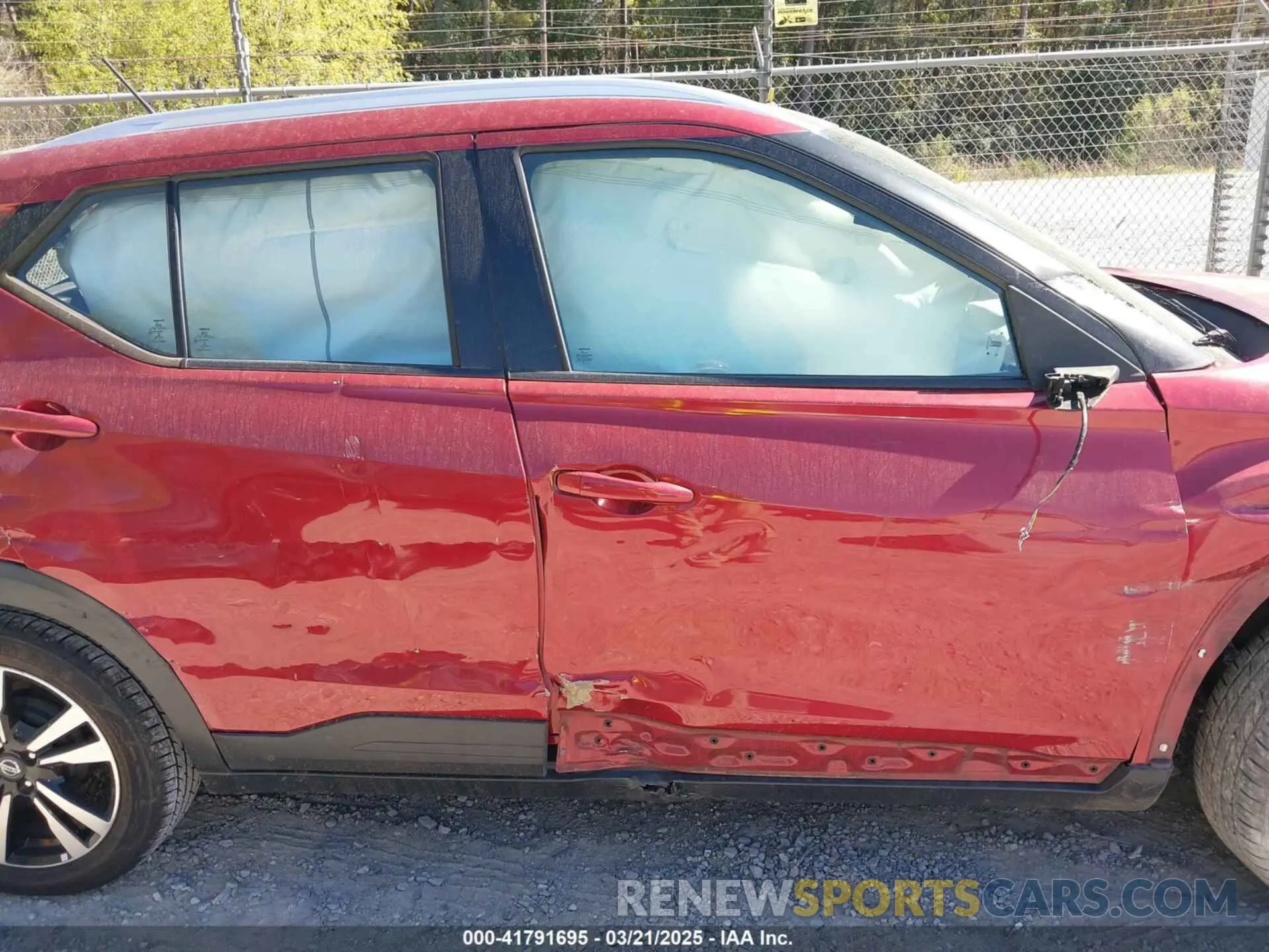 14 Photograph of a damaged car 3N1CP5CV3LL478260 NISSAN KICKS 2020