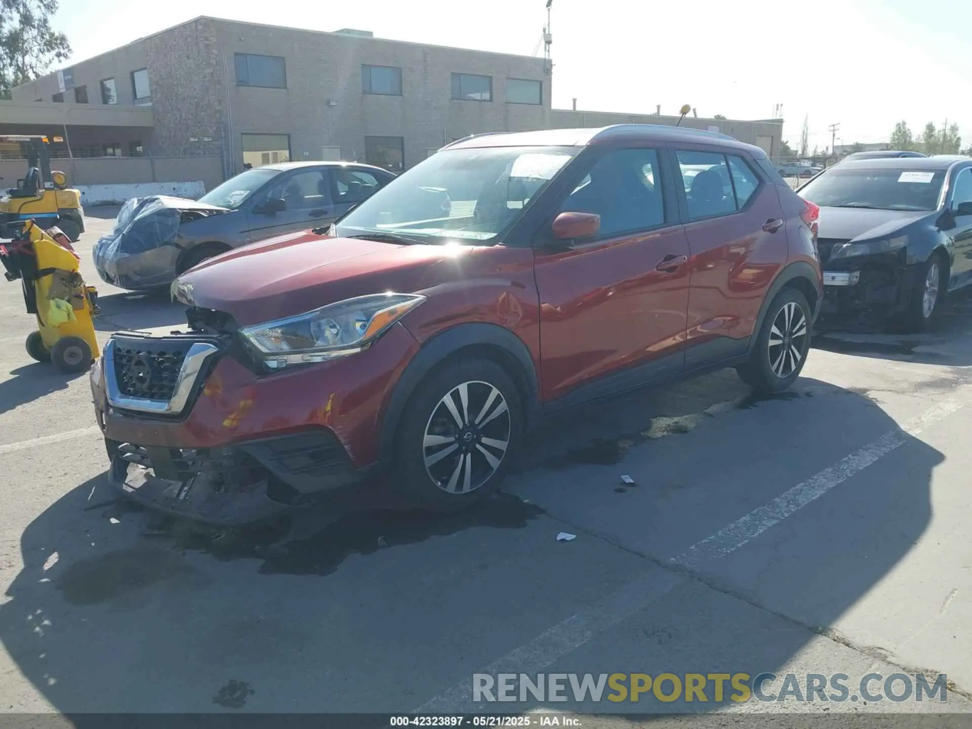 2 Photograph of a damaged car 3N1CP5CV3LL494216 NISSAN KICKS 2020