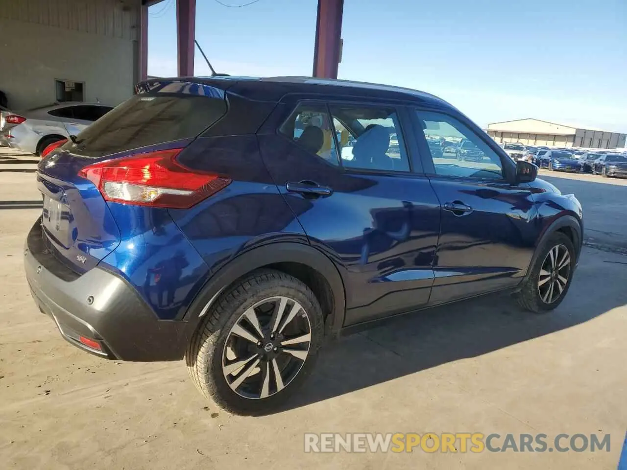 3 Photograph of a damaged car 3N1CP5CV3LL499769 NISSAN KICKS 2020