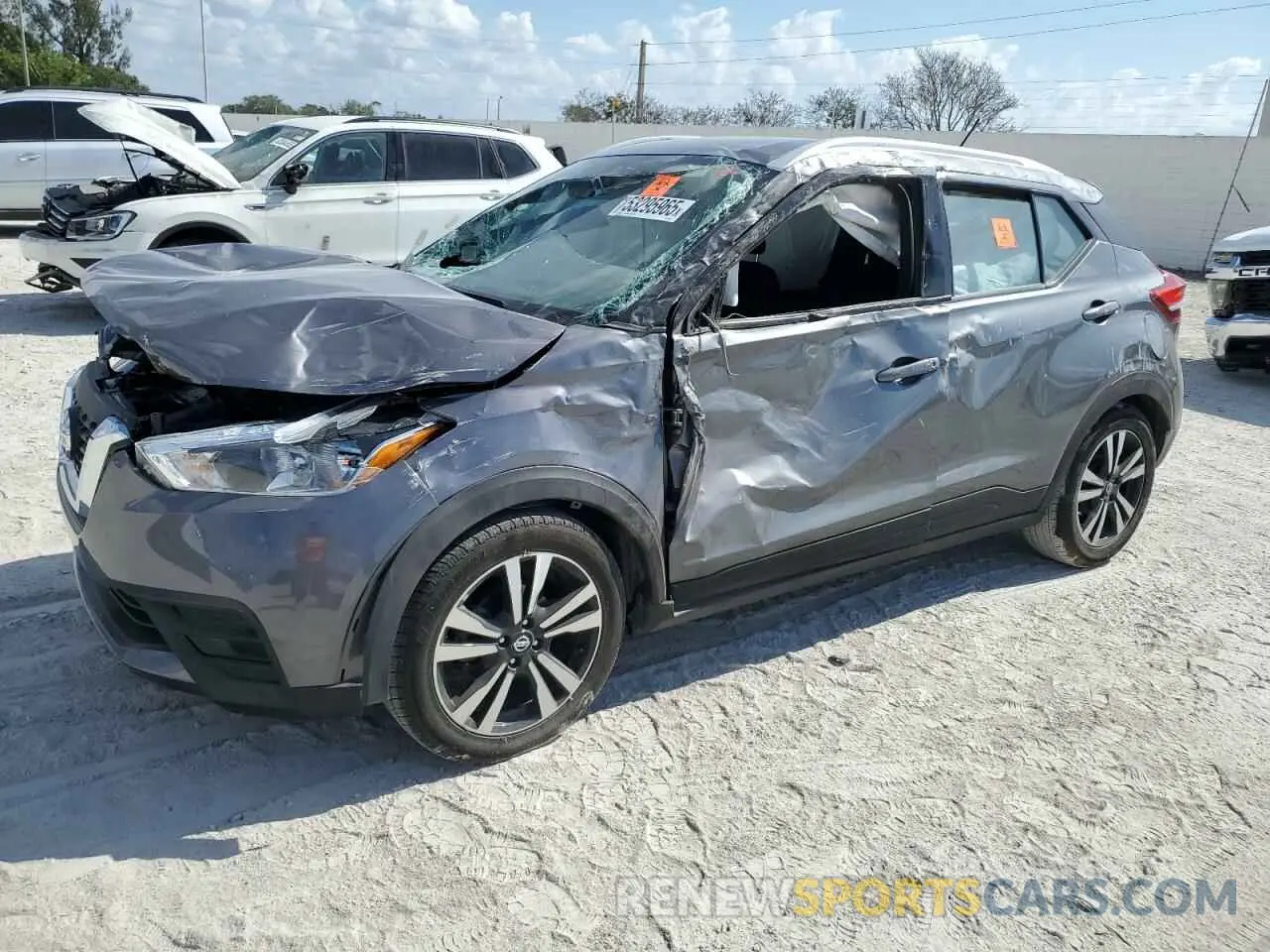 1 Photograph of a damaged car 3N1CP5CV3LL516960 NISSAN KICKS 2020