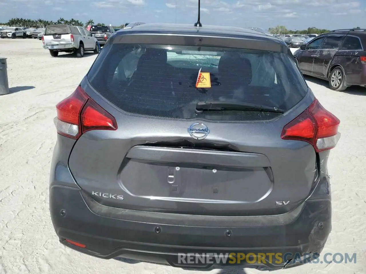6 Photograph of a damaged car 3N1CP5CV3LL516960 NISSAN KICKS 2020