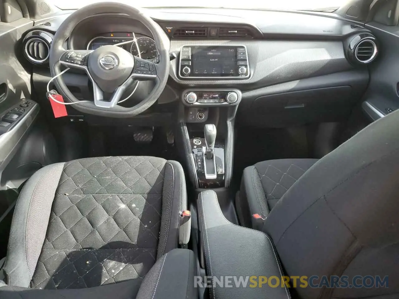 8 Photograph of a damaged car 3N1CP5CV3LL518871 NISSAN KICKS 2020