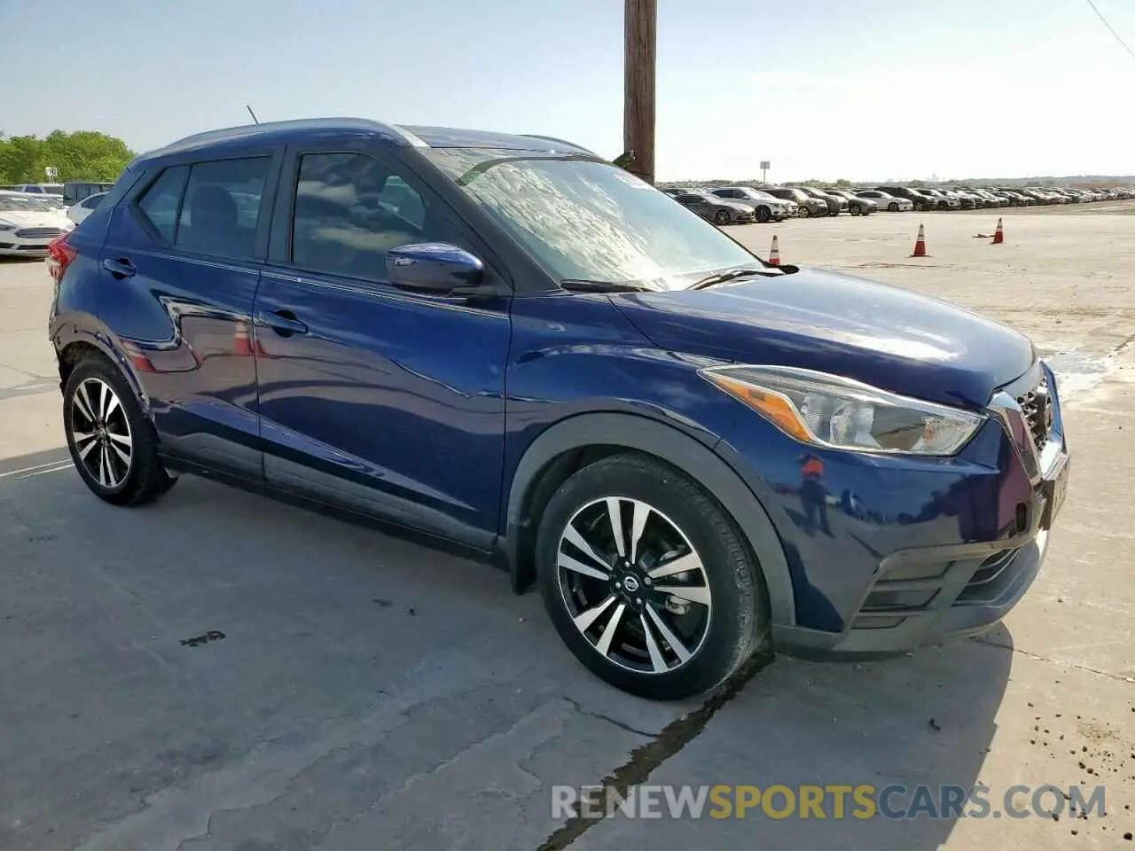 4 Photograph of a damaged car 3N1CP5CV3LL536271 NISSAN KICKS 2020