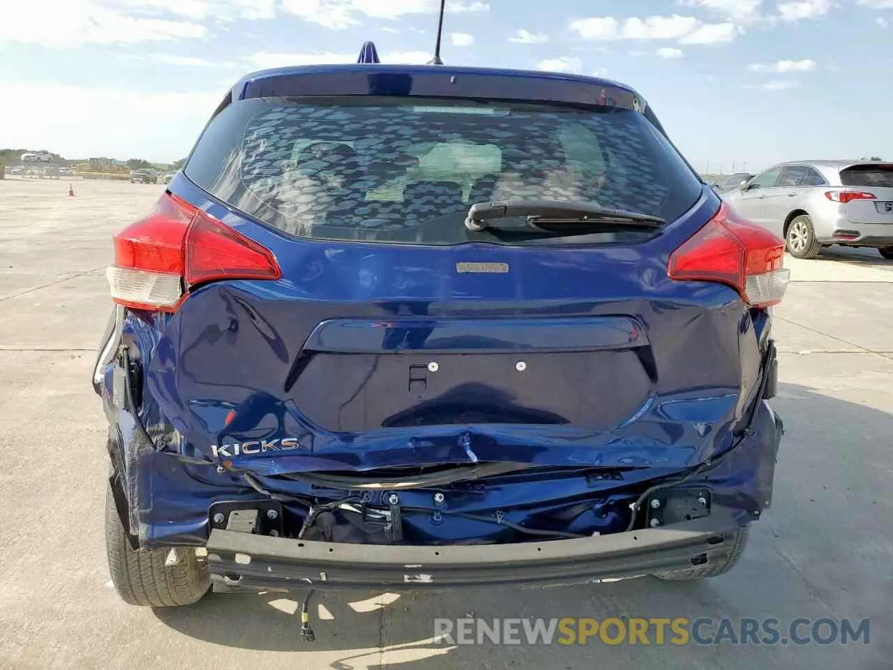 6 Photograph of a damaged car 3N1CP5CV3LL536271 NISSAN KICKS 2020
