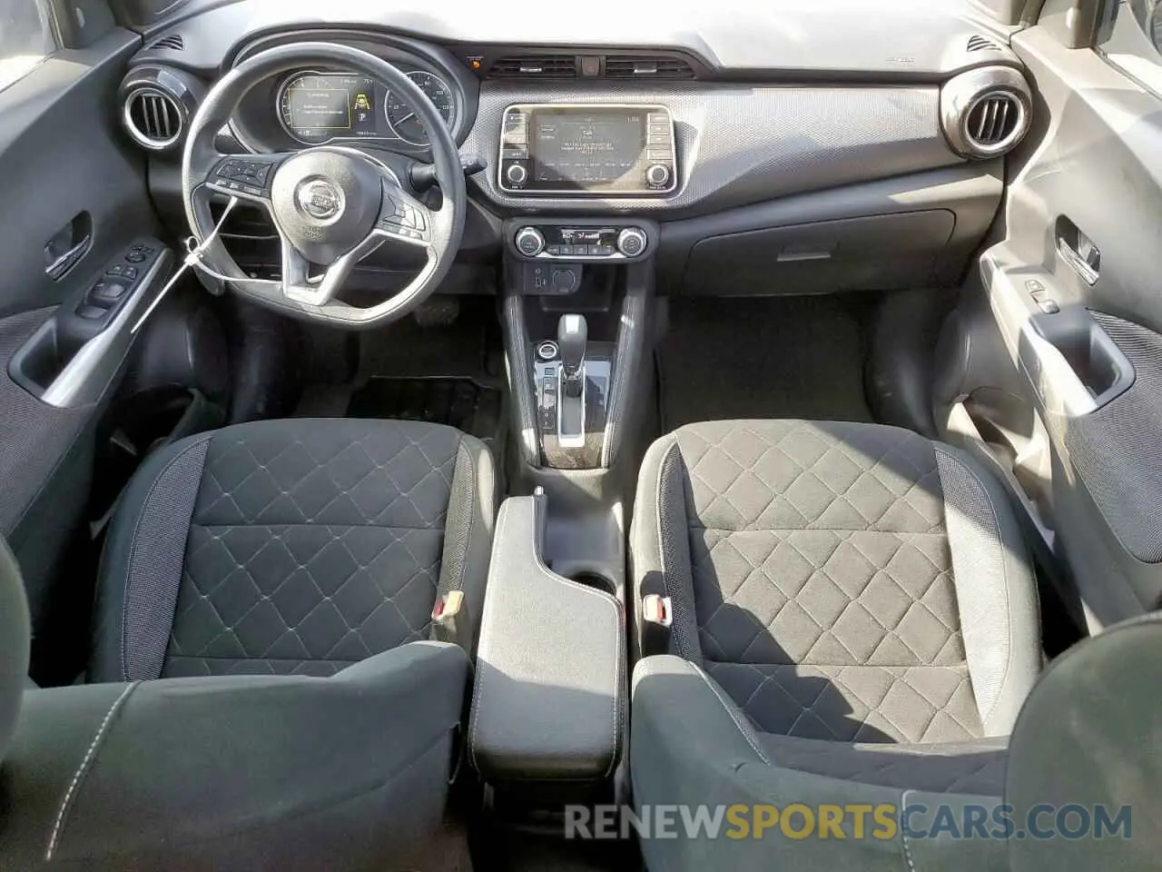 8 Photograph of a damaged car 3N1CP5CV3LL536271 NISSAN KICKS 2020