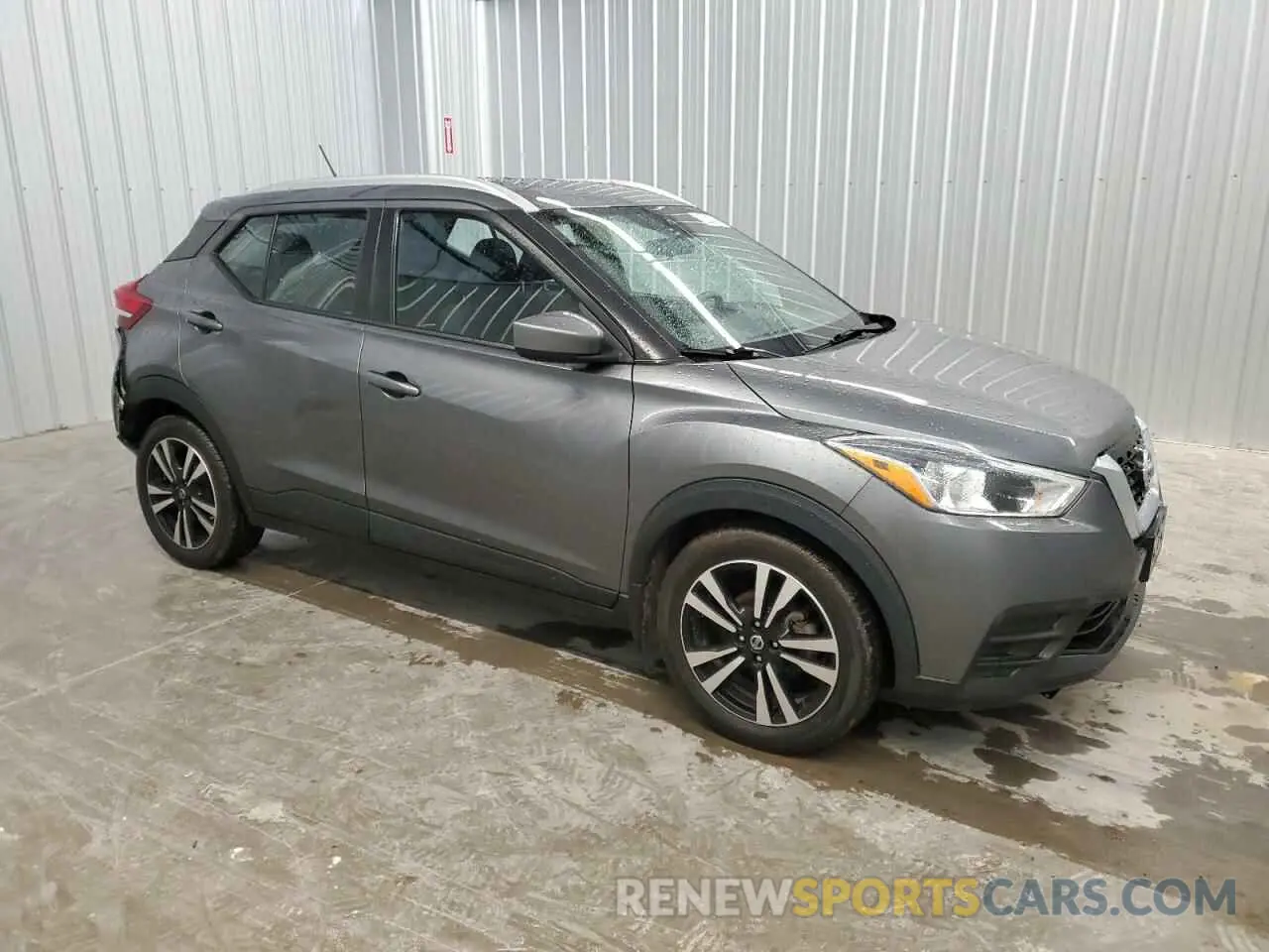 4 Photograph of a damaged car 3N1CP5CV3LL556892 NISSAN KICKS 2020