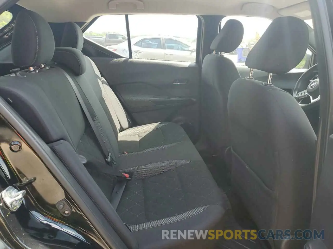 11 Photograph of a damaged car 3N1CP5CV4LL505613 NISSAN KICKS 2020