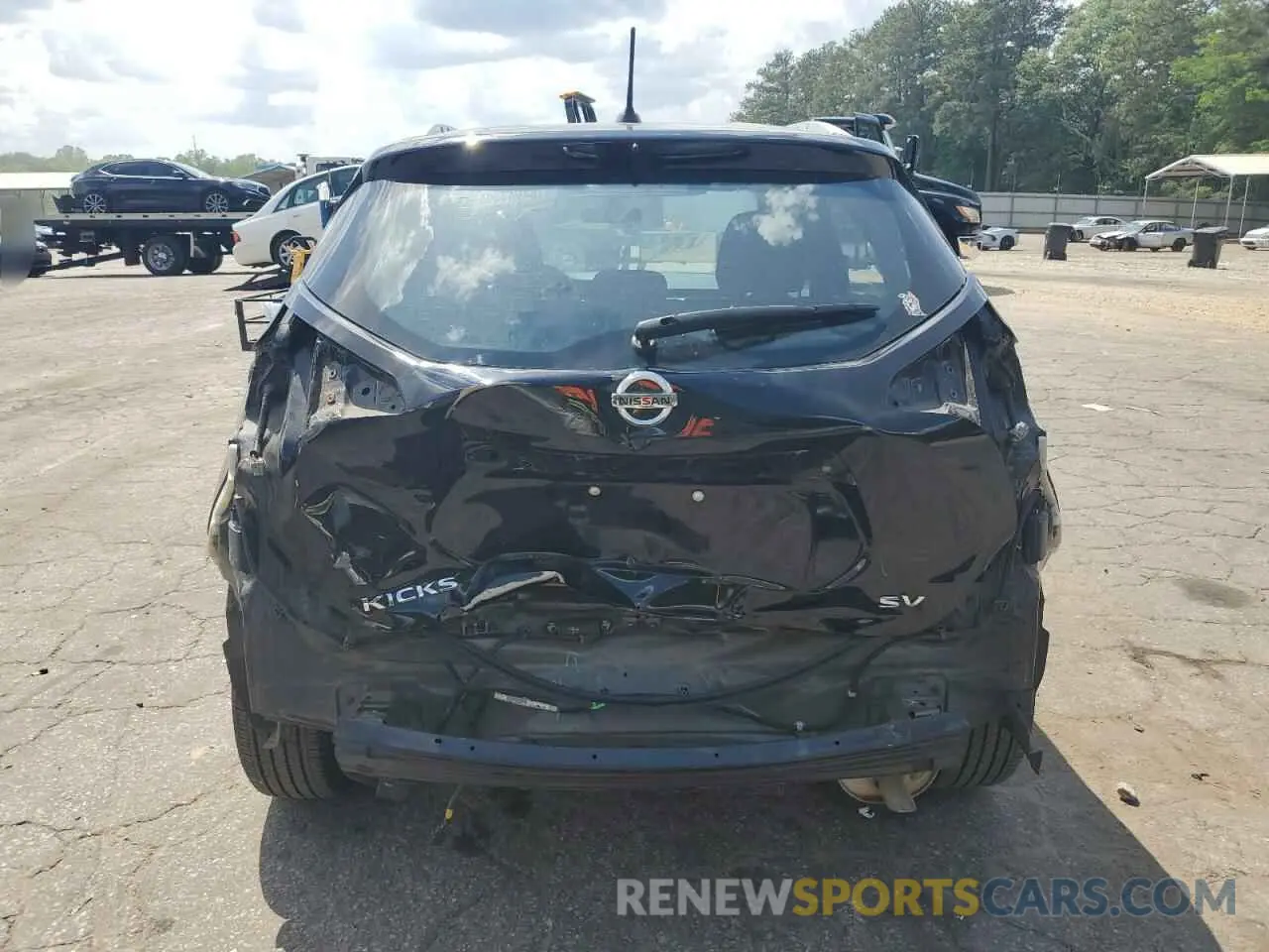 6 Photograph of a damaged car 3N1CP5CV4LL505613 NISSAN KICKS 2020