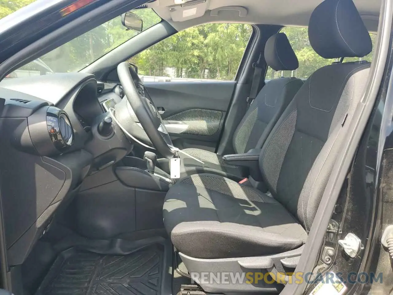 7 Photograph of a damaged car 3N1CP5CV4LL505613 NISSAN KICKS 2020