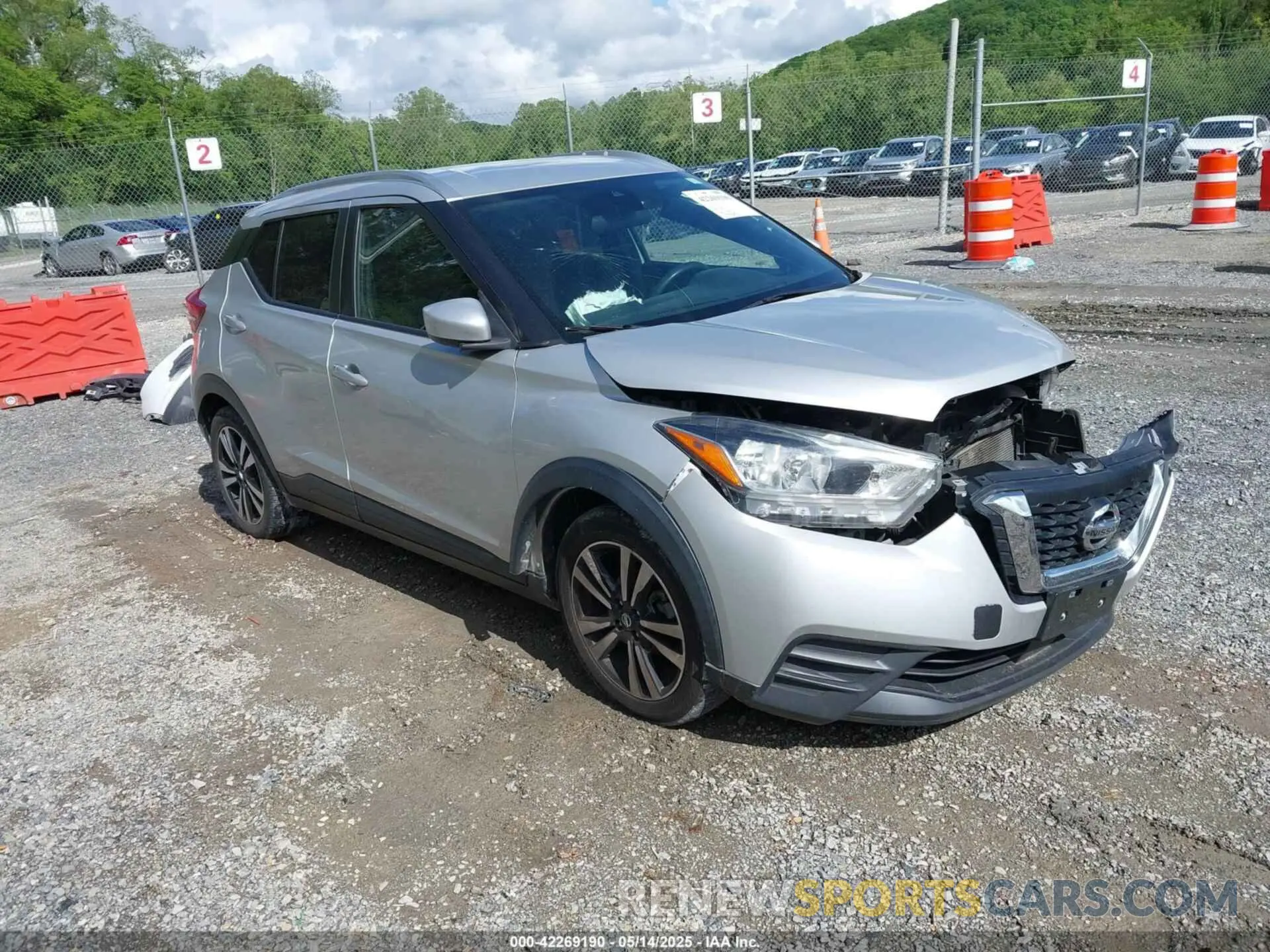 1 Photograph of a damaged car 3N1CP5CV4LL507278 NISSAN KICKS 2020