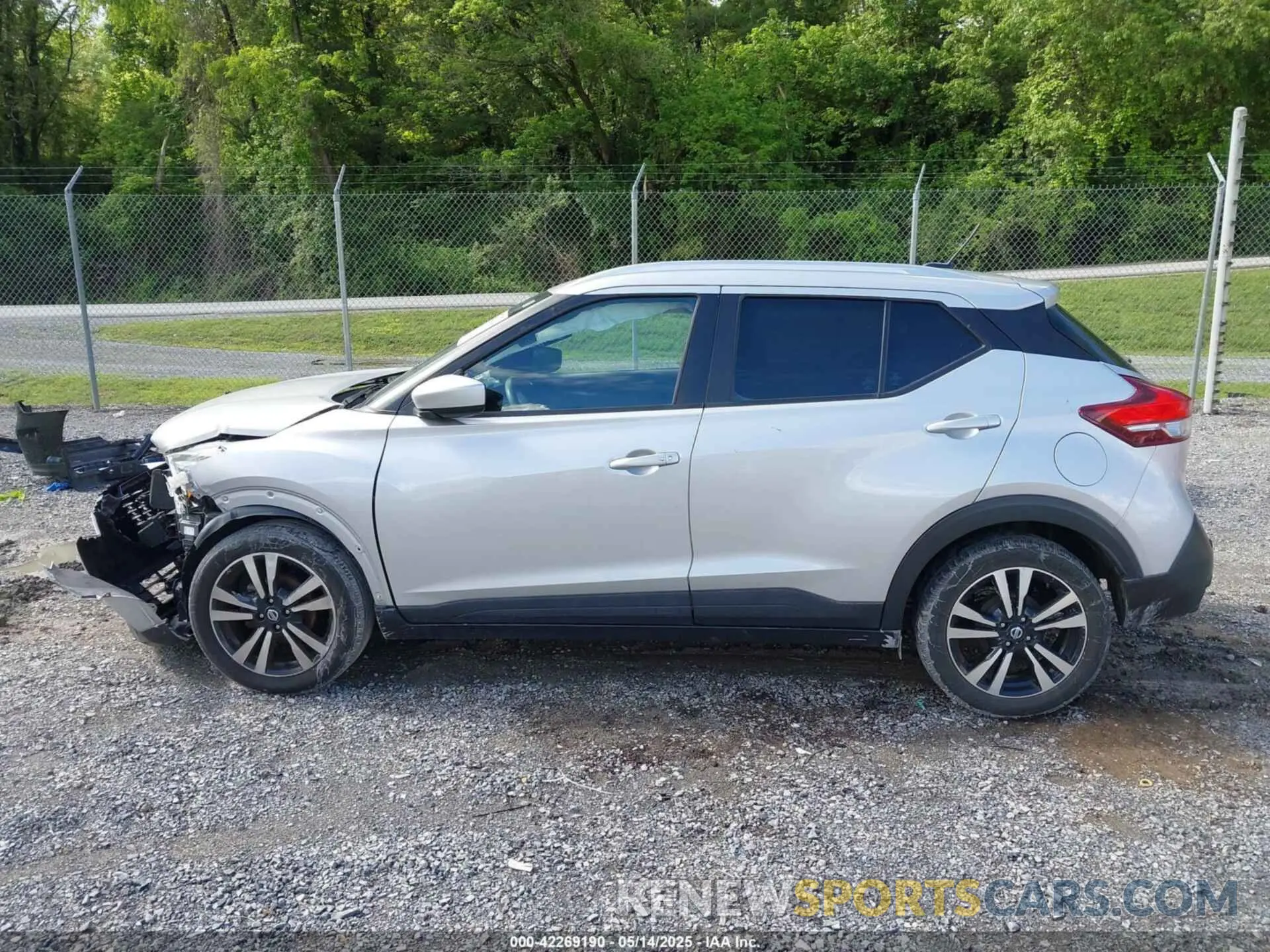 14 Photograph of a damaged car 3N1CP5CV4LL507278 NISSAN KICKS 2020