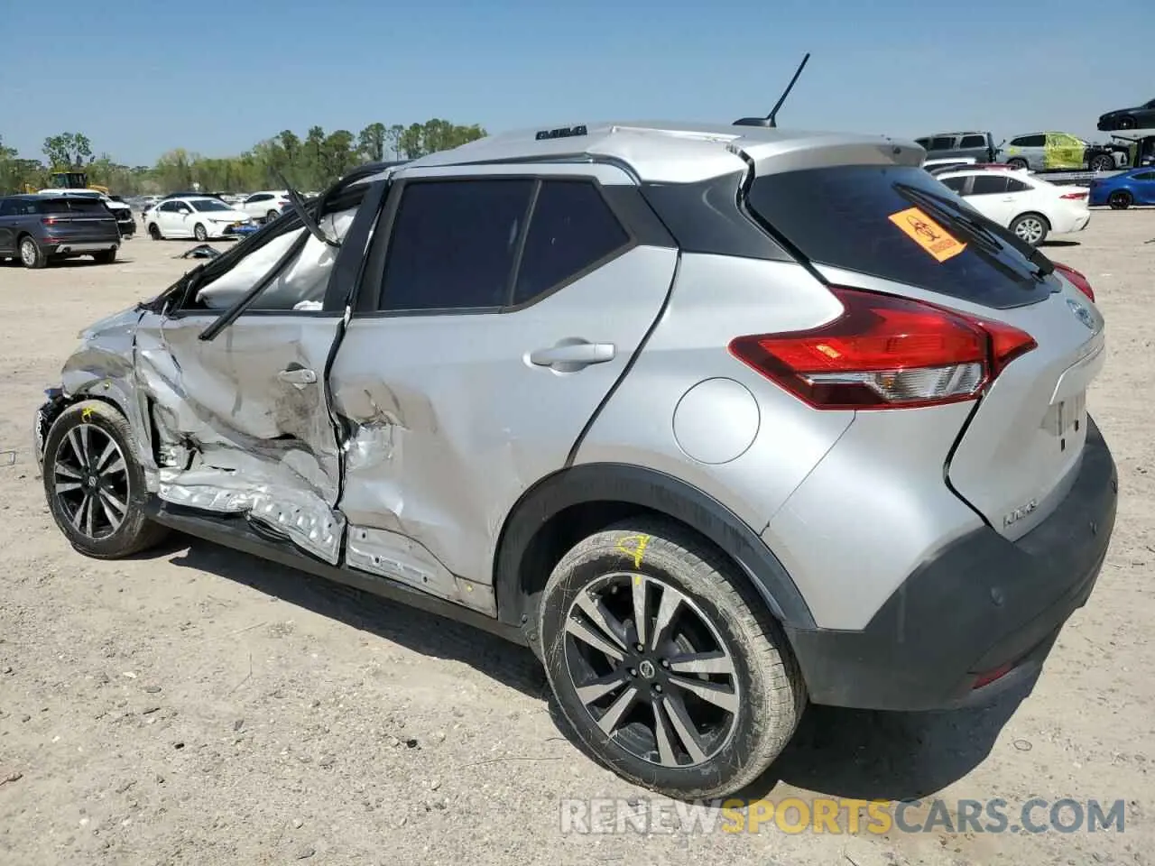 2 Photograph of a damaged car 3N1CP5CV4LL521083 NISSAN KICKS 2020